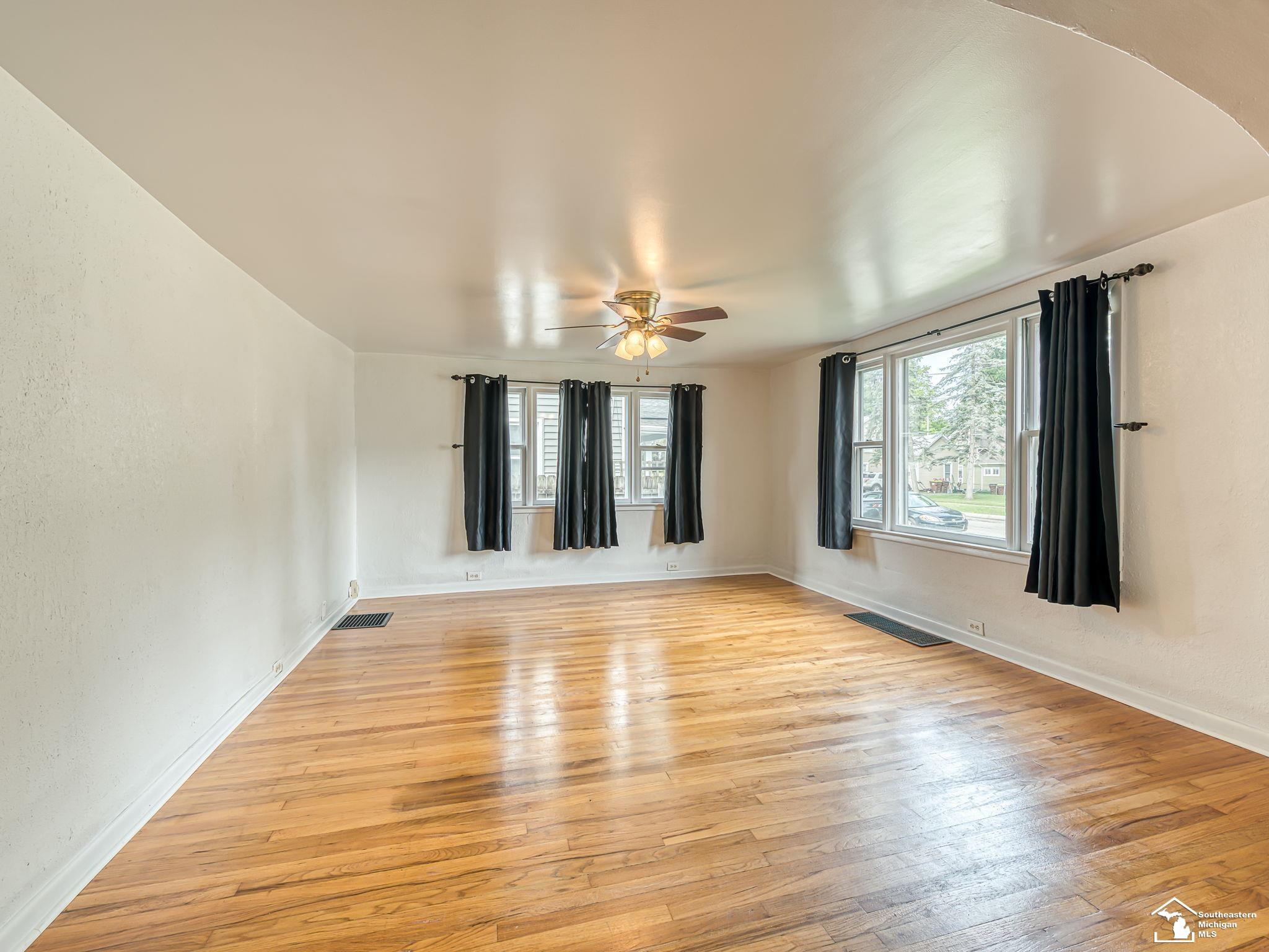 518 Comstock Street, Adrian, MI 49221 — Photo 7
