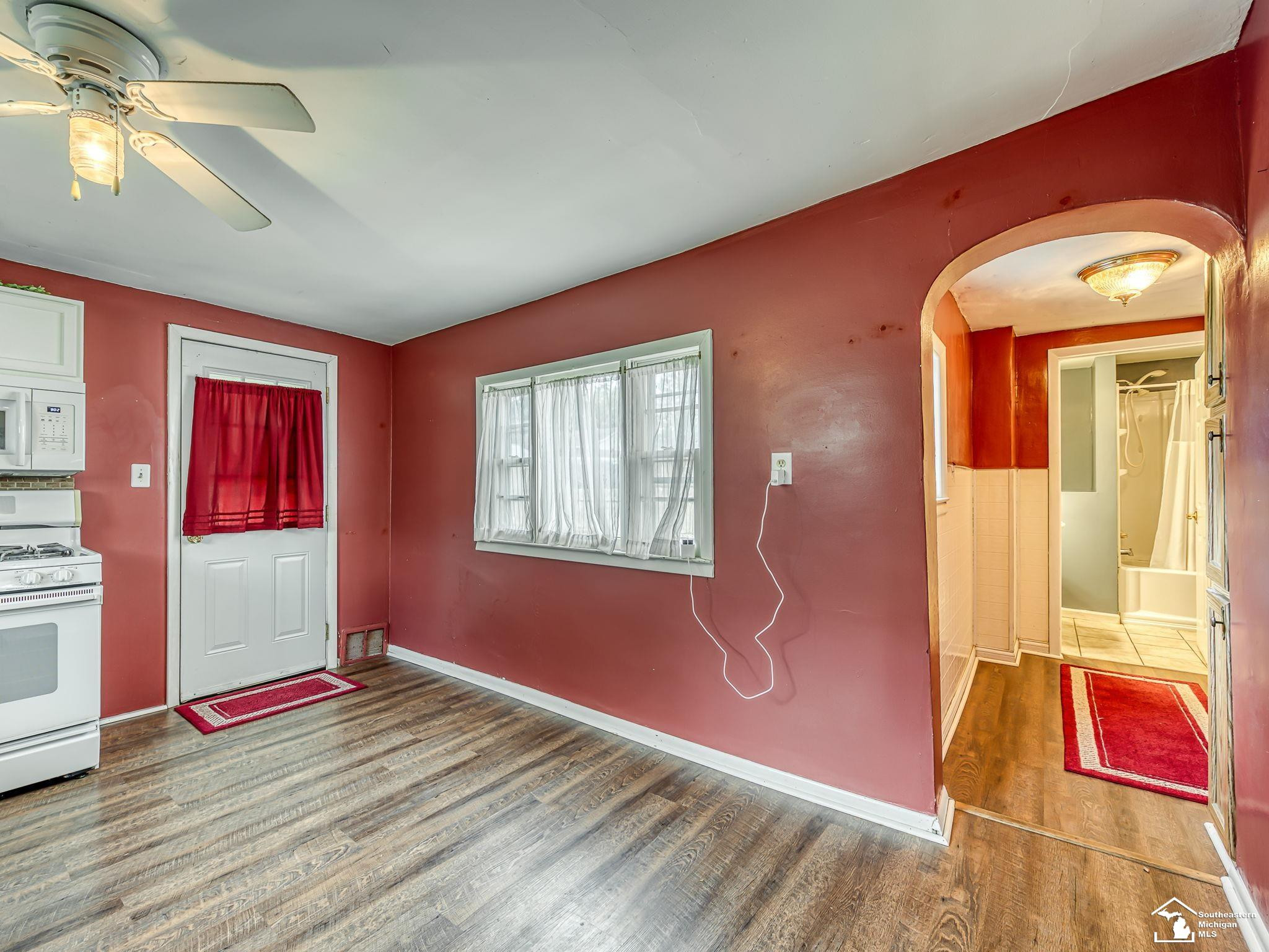 518 Comstock Street, Adrian, MI 49221 — Photo 10