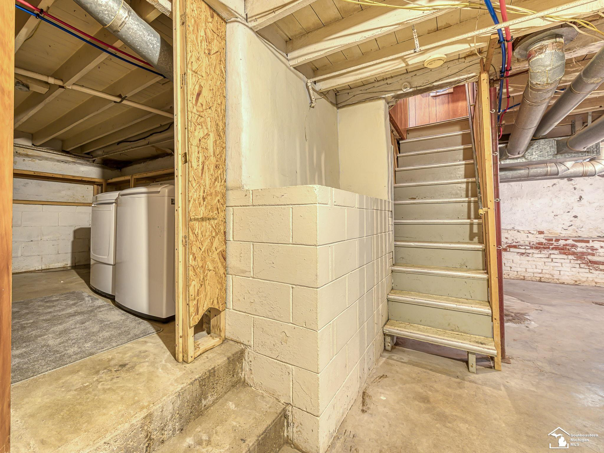 518 Comstock Street, Adrian, MI 49221 — Photo 22