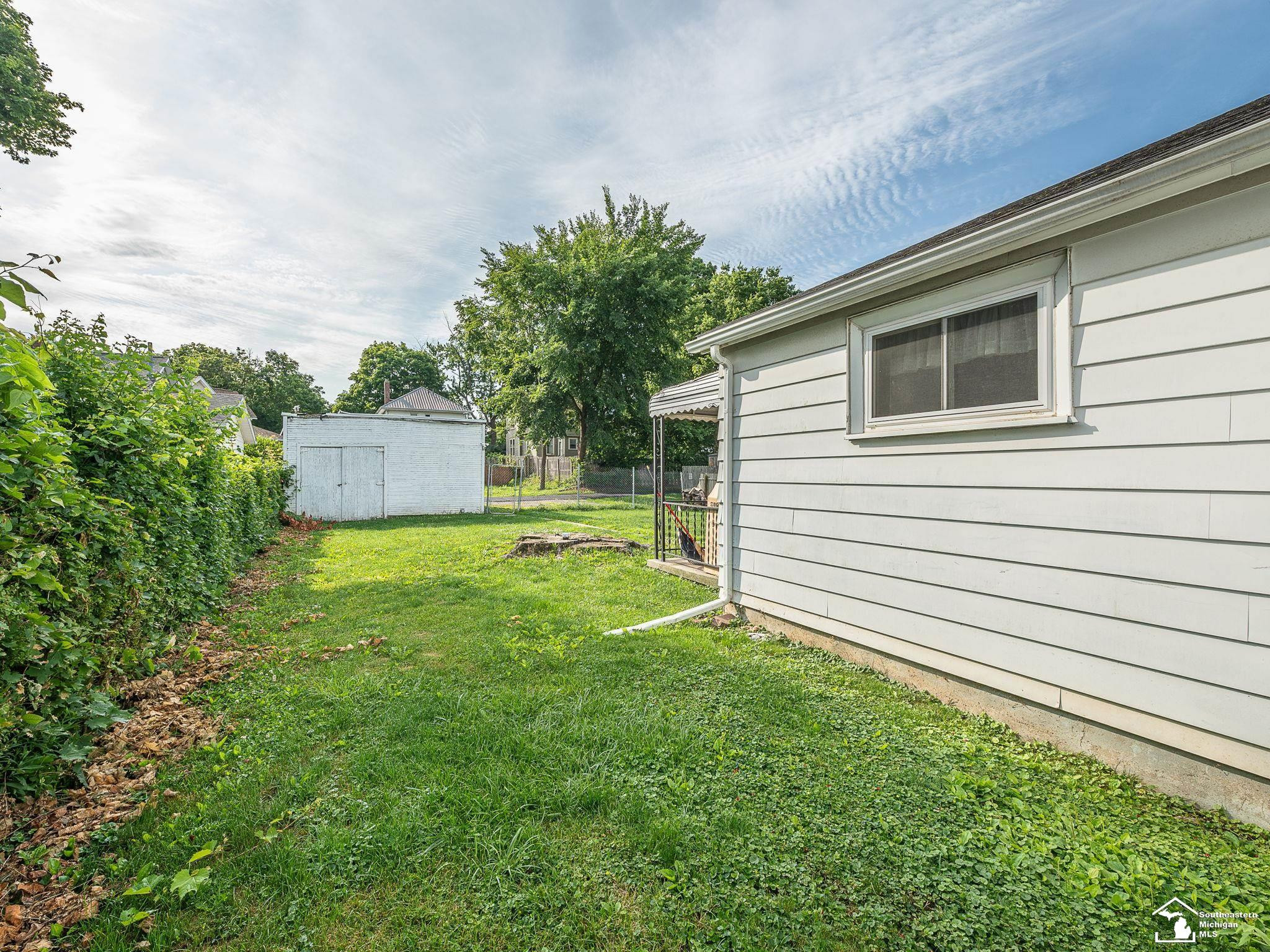518 Comstock Street, Adrian, MI 49221 — Photo 28