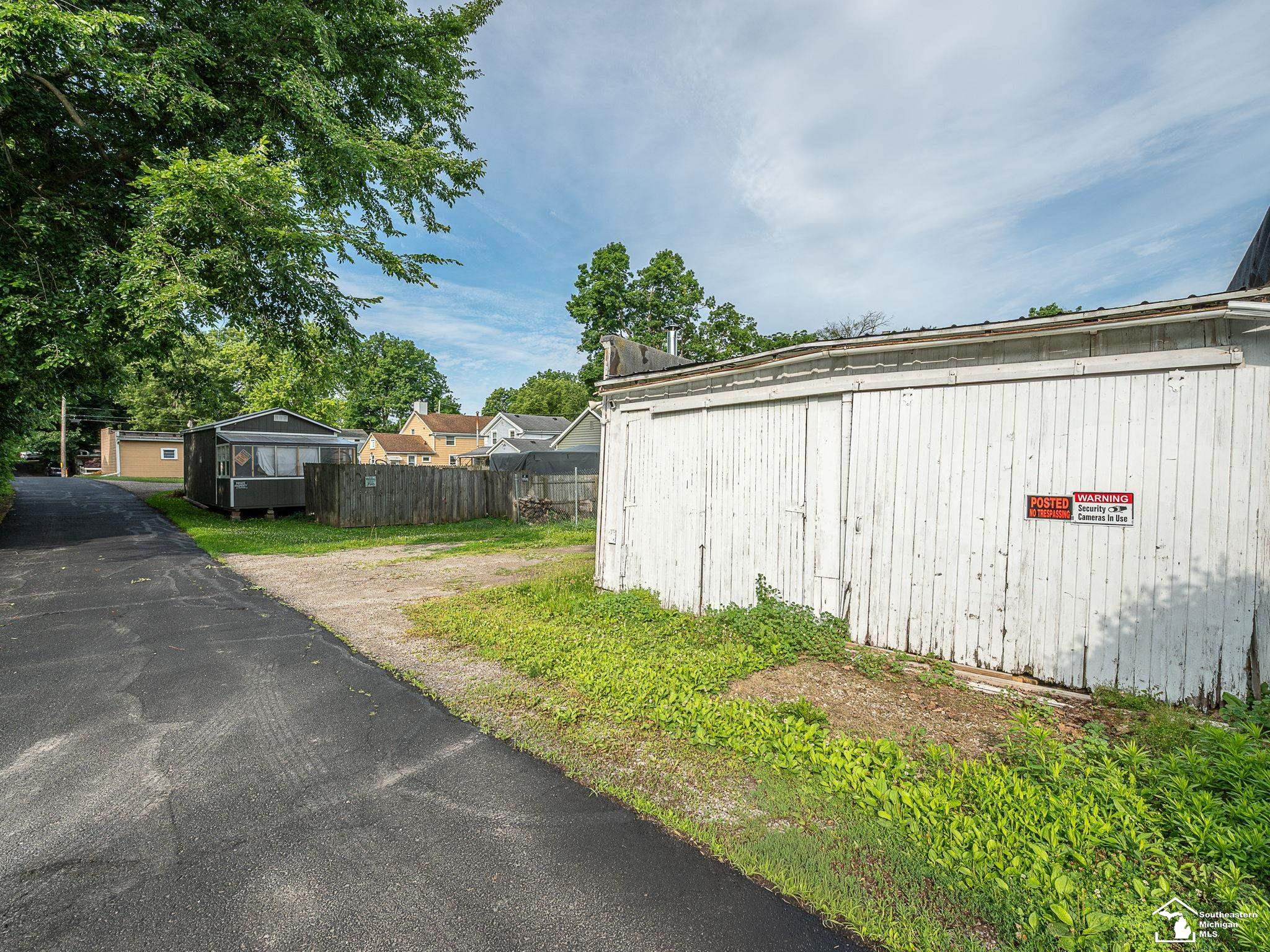 518 Comstock Street, Adrian, MI 49221 — Photo 29