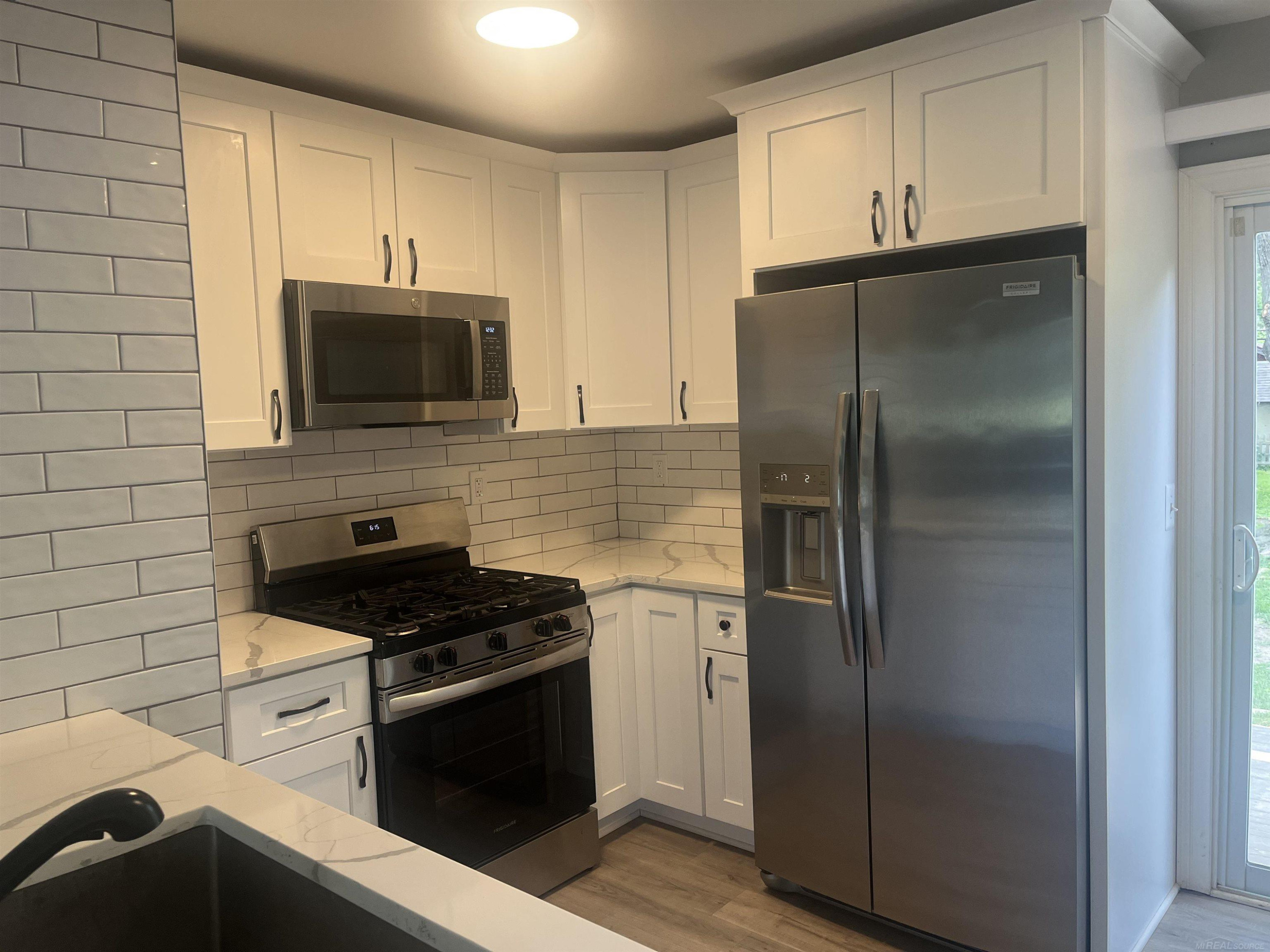 235 Ewell Street, MI 48065 — Photo 3