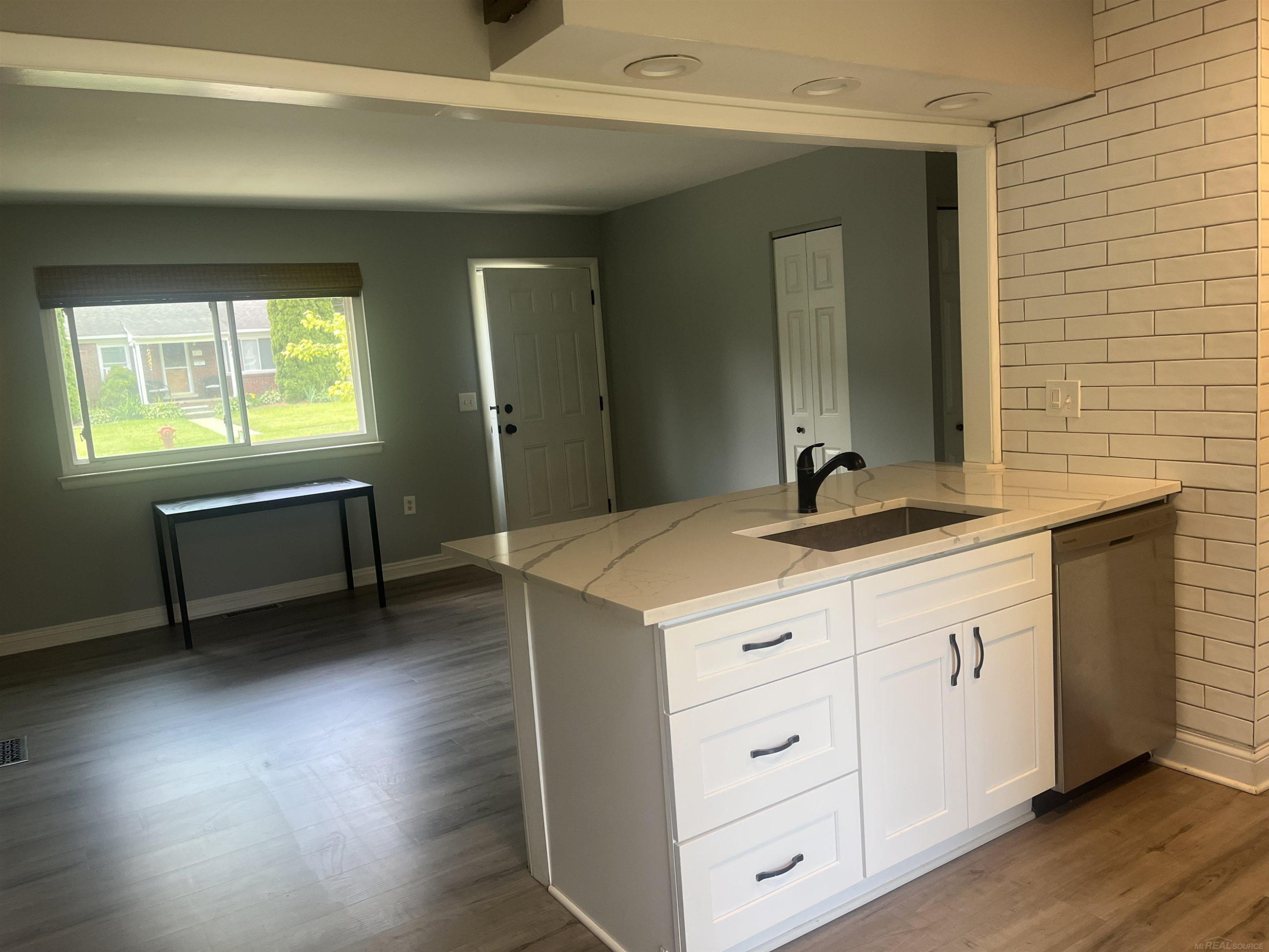 235 Ewell Street, MI 48065 — Photo 4