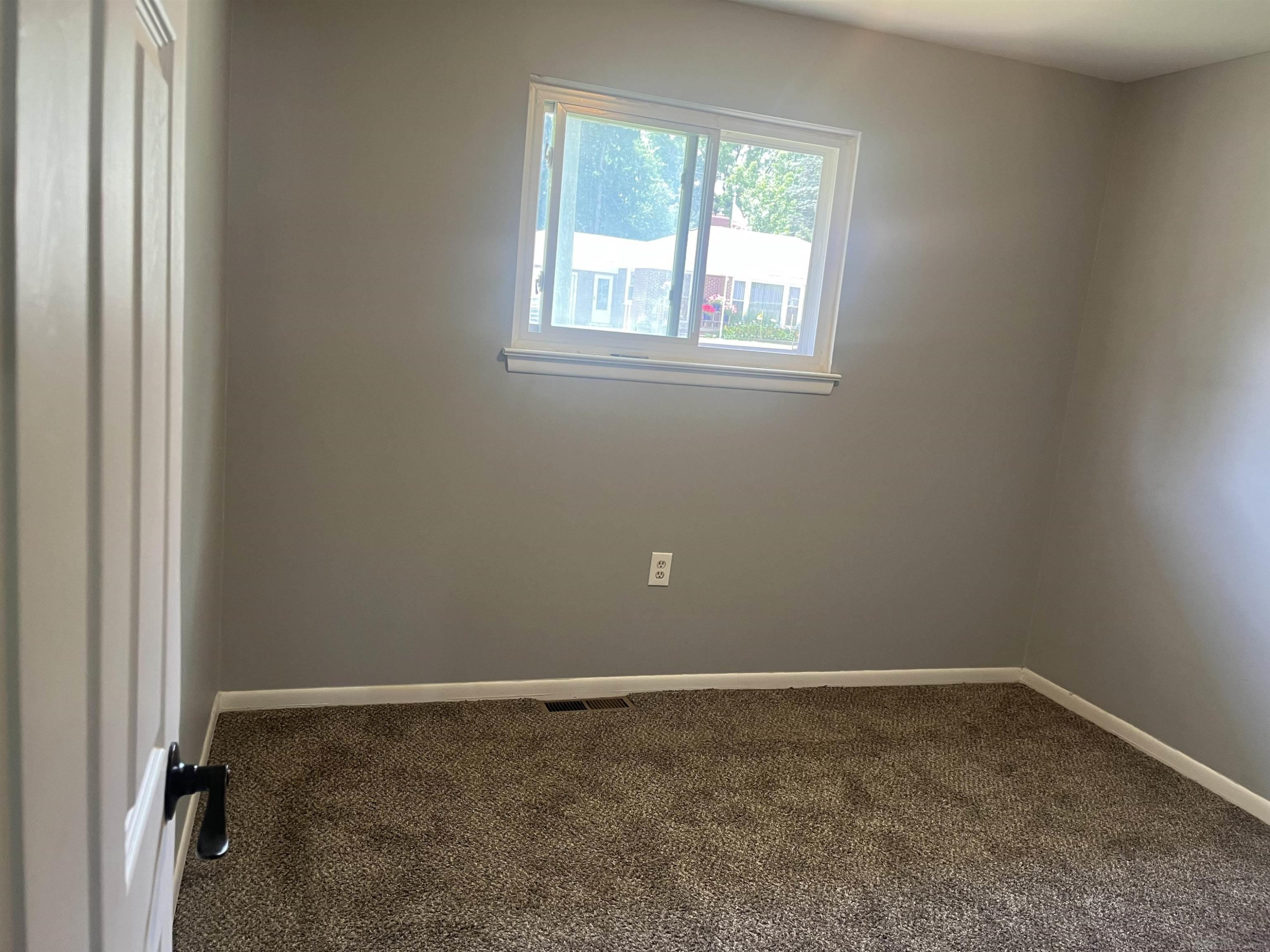 235 Ewell Street, MI 48065 — Photo 12