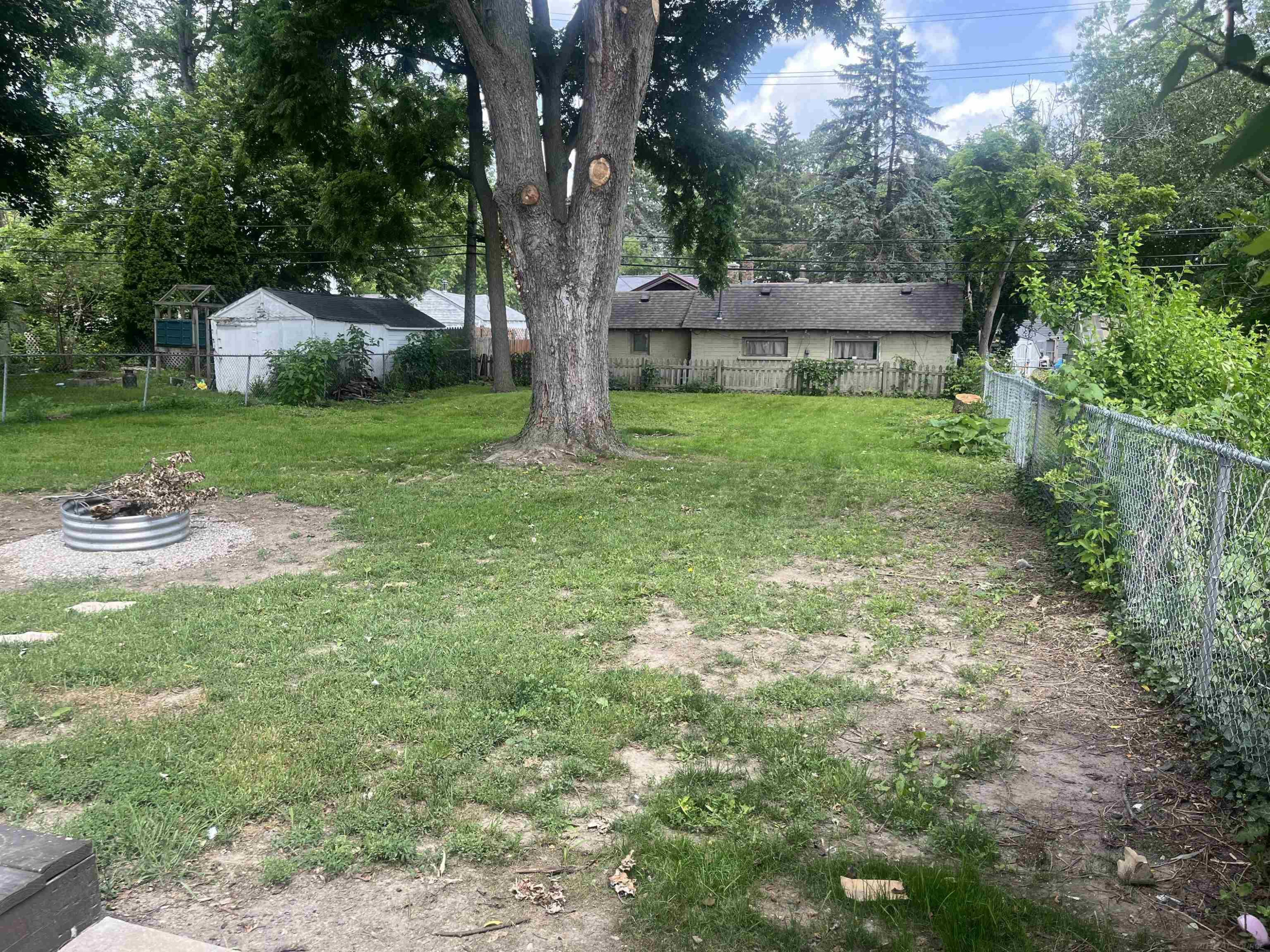 235 Ewell Street, MI 48065 — Photo 21