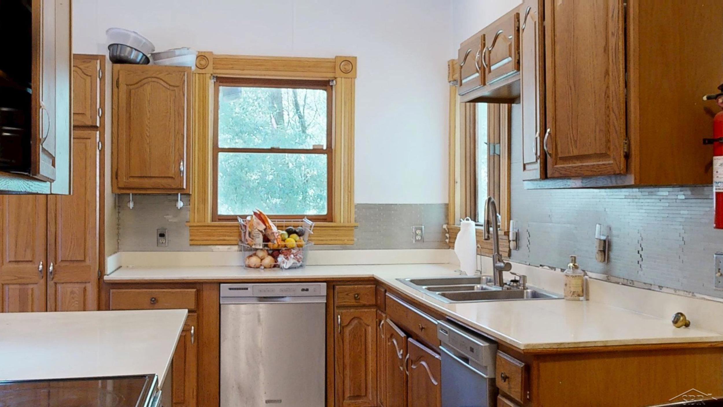520 N Franklin Street, Saginaw, MI 48607 — Photo 21
