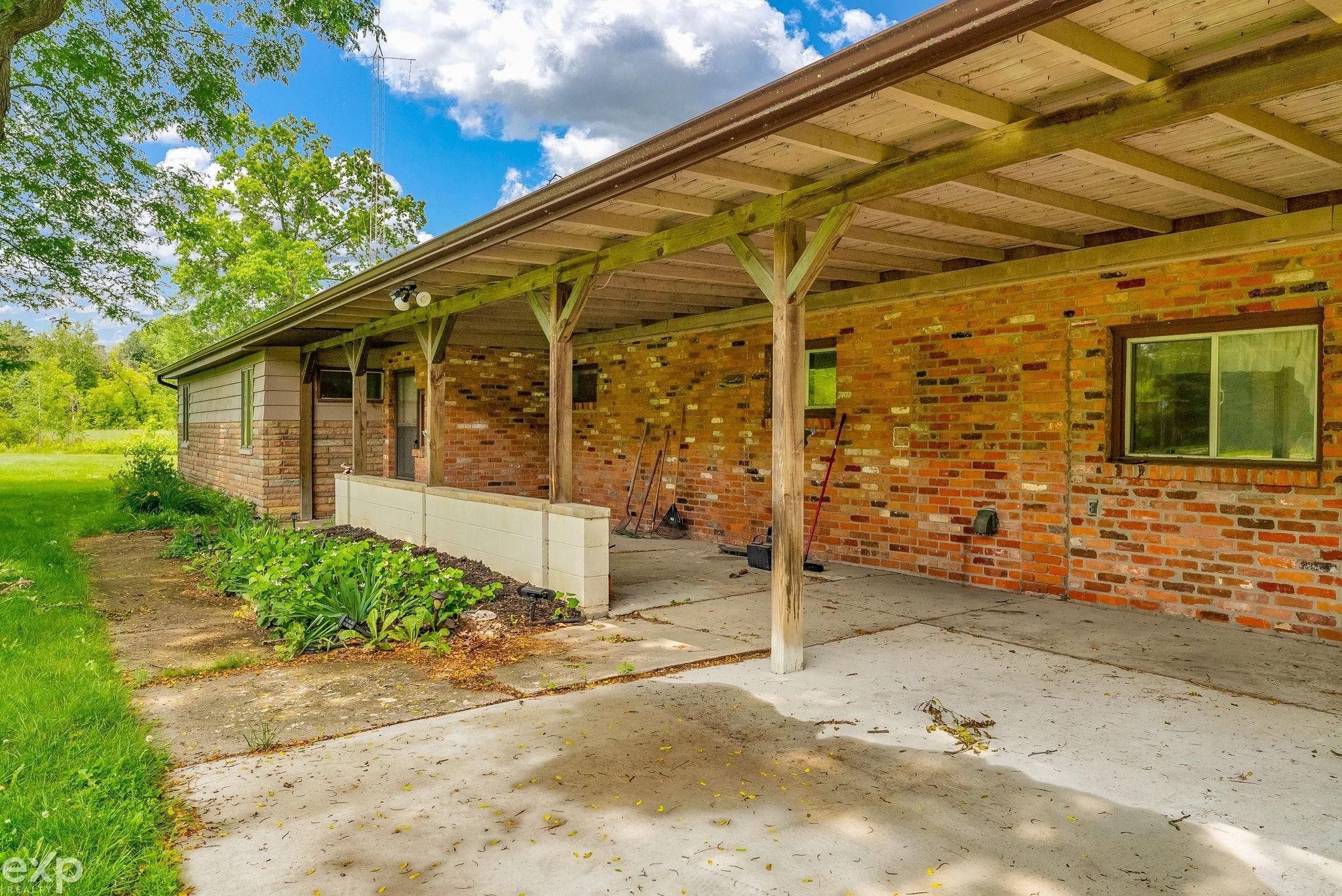 6406 Lapeer Road, MI 48049 — Photo 7
