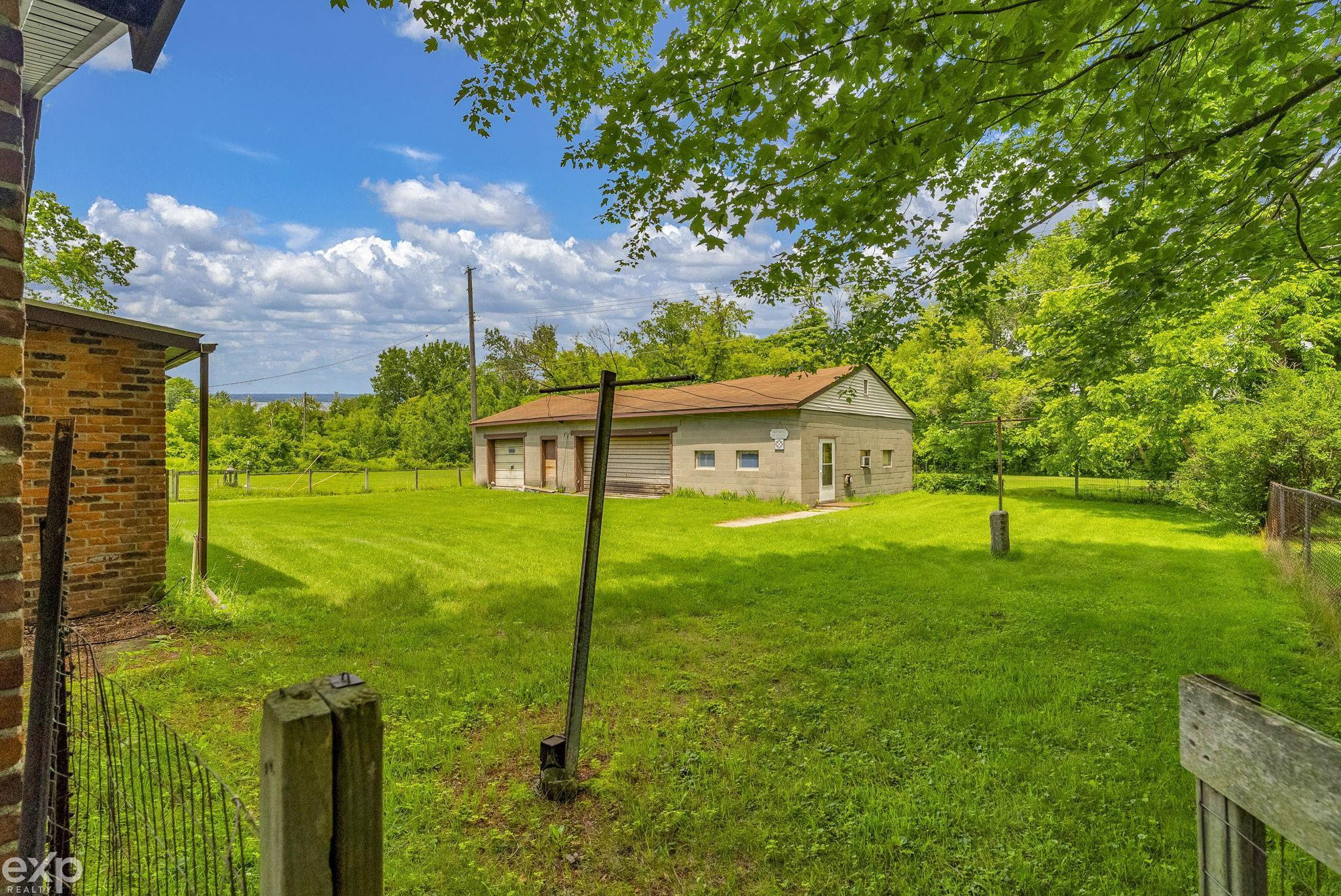 6406 Lapeer Road, MI 48049 — Photo 43