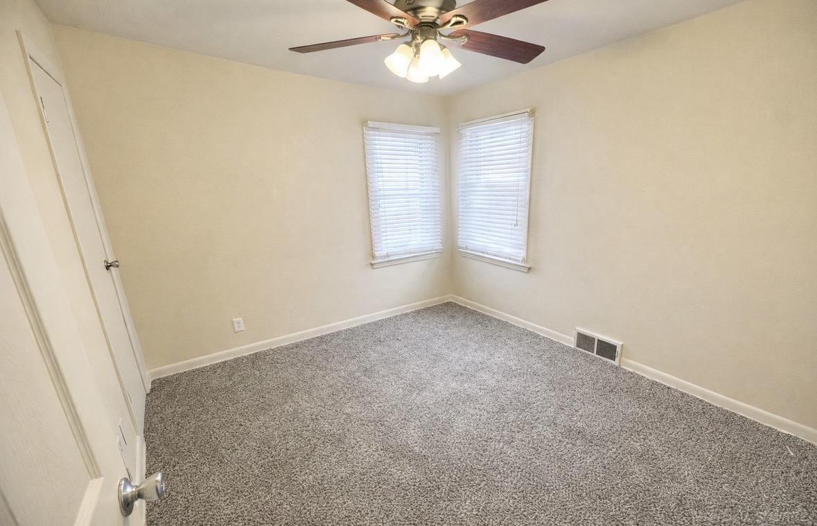 621 Bradley Avenue, Flint, MI 48503 — Photo 12