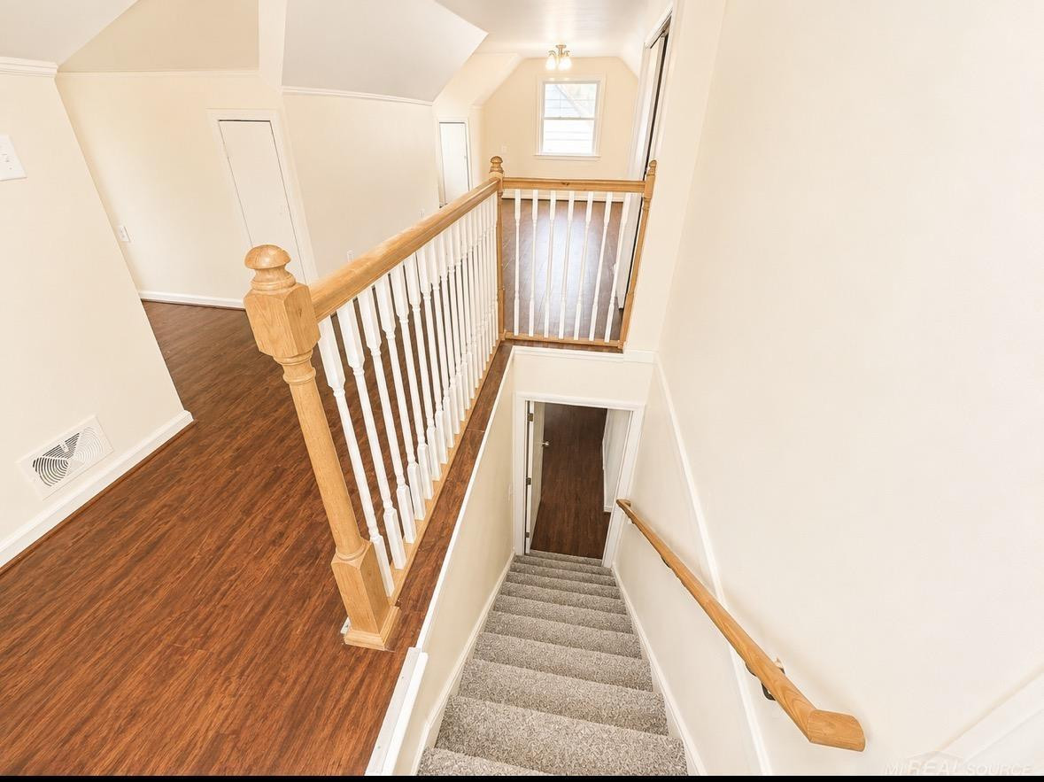 621 Bradley Avenue, Flint, MI 48503 — Photo 13