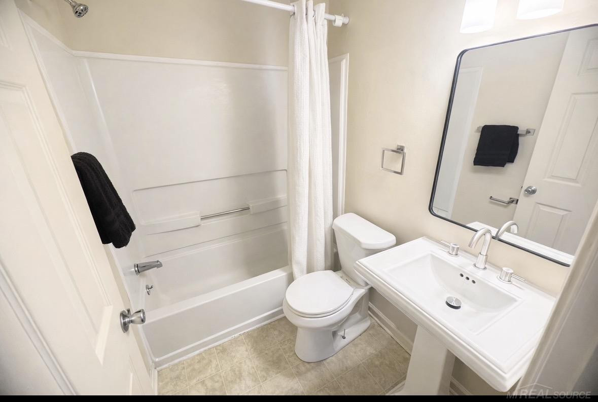621 Bradley Avenue, Flint, MI 48503 — Photo 19