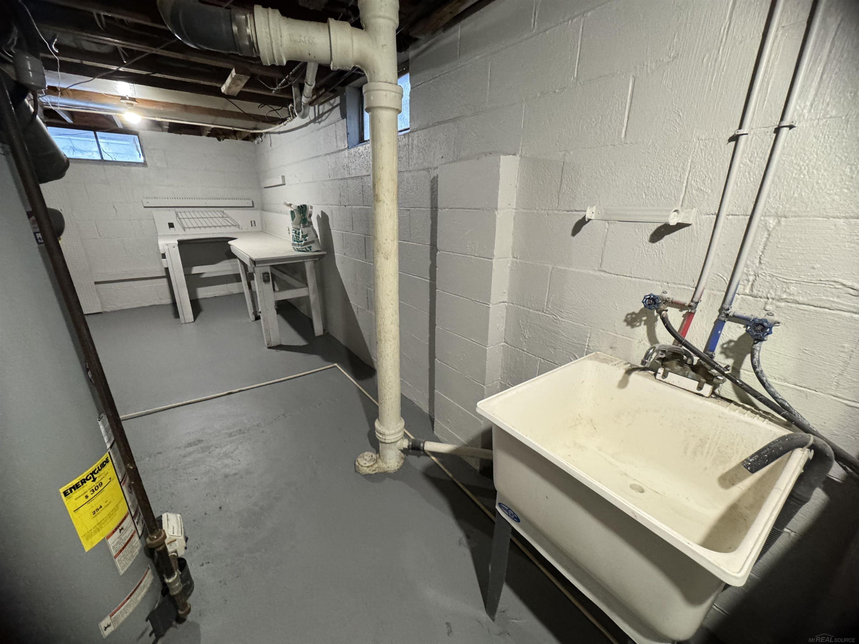 621 Bradley Avenue, Flint, MI 48503 — Photo 29