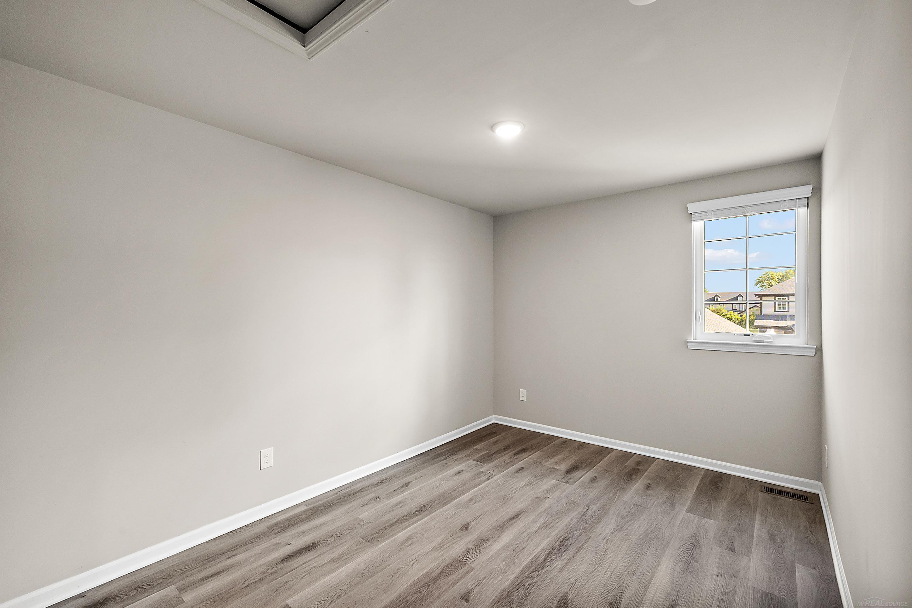 51402 Tides Drive, Bldg 2 Unit 6F, MI — Photo 39
