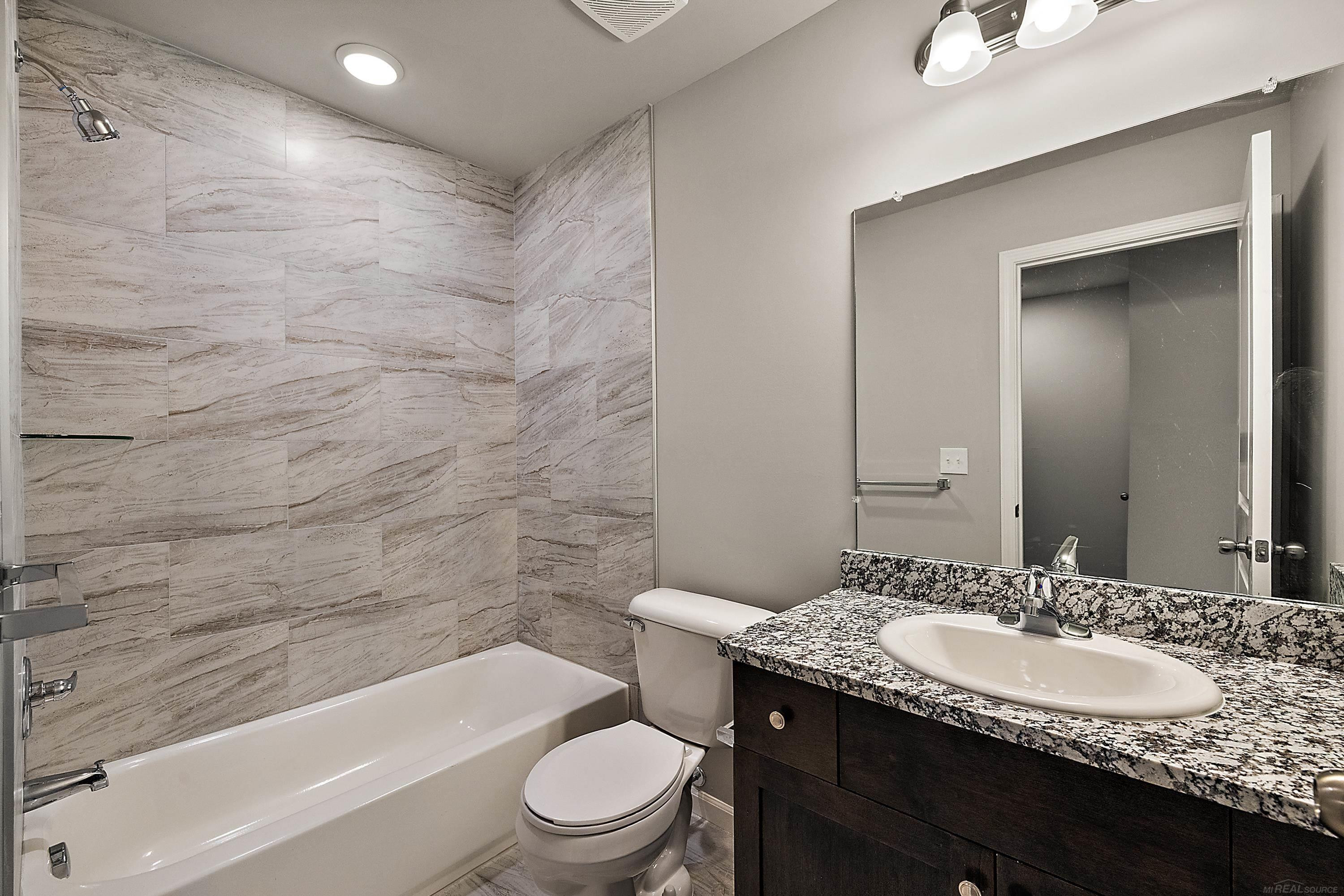 51402 Tides Drive, Bldg 2 Unit 6F, MI — Photo 41