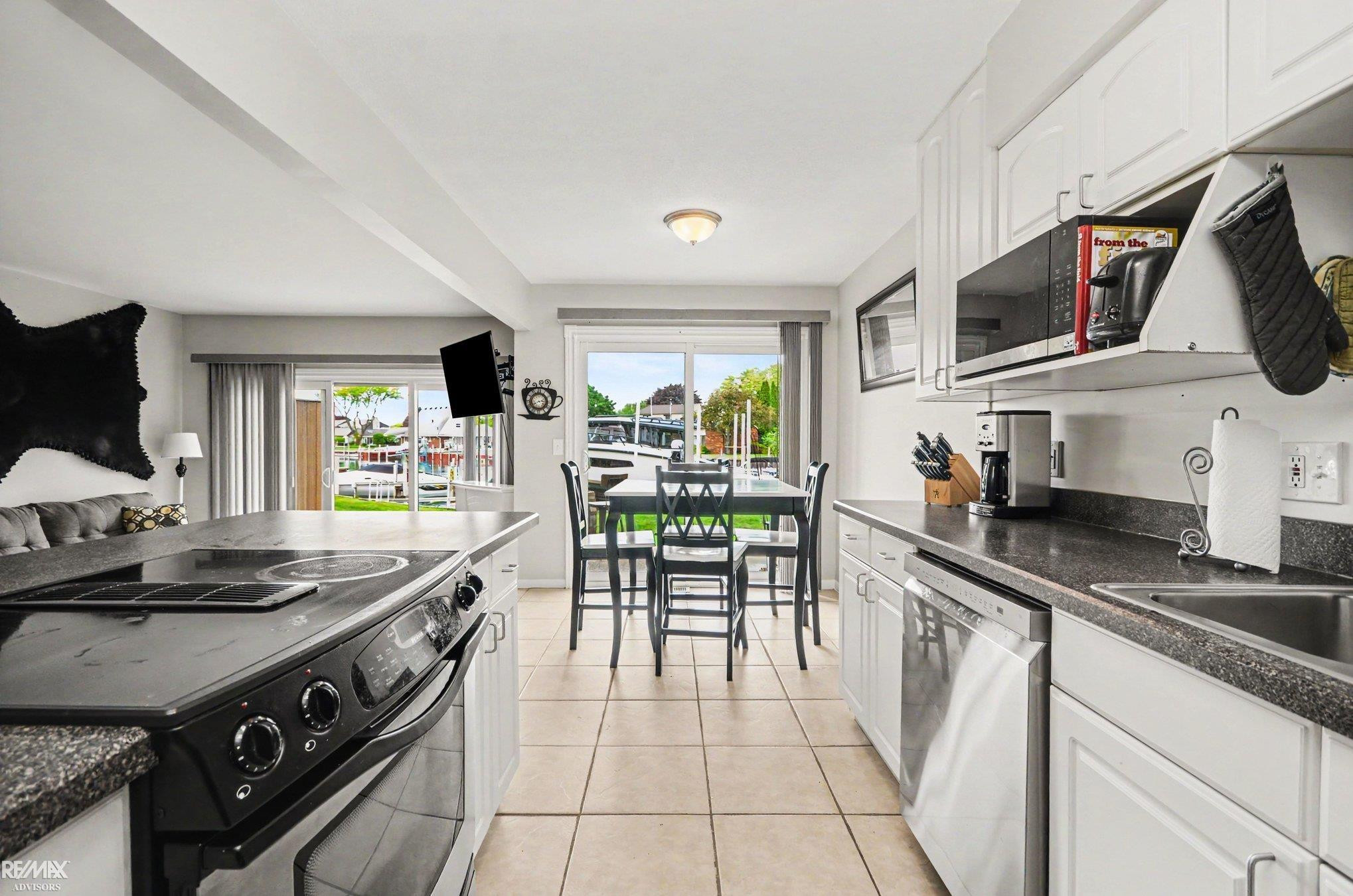 7202 Harbor Drive, Algonac, MI 48001 — Photo 10