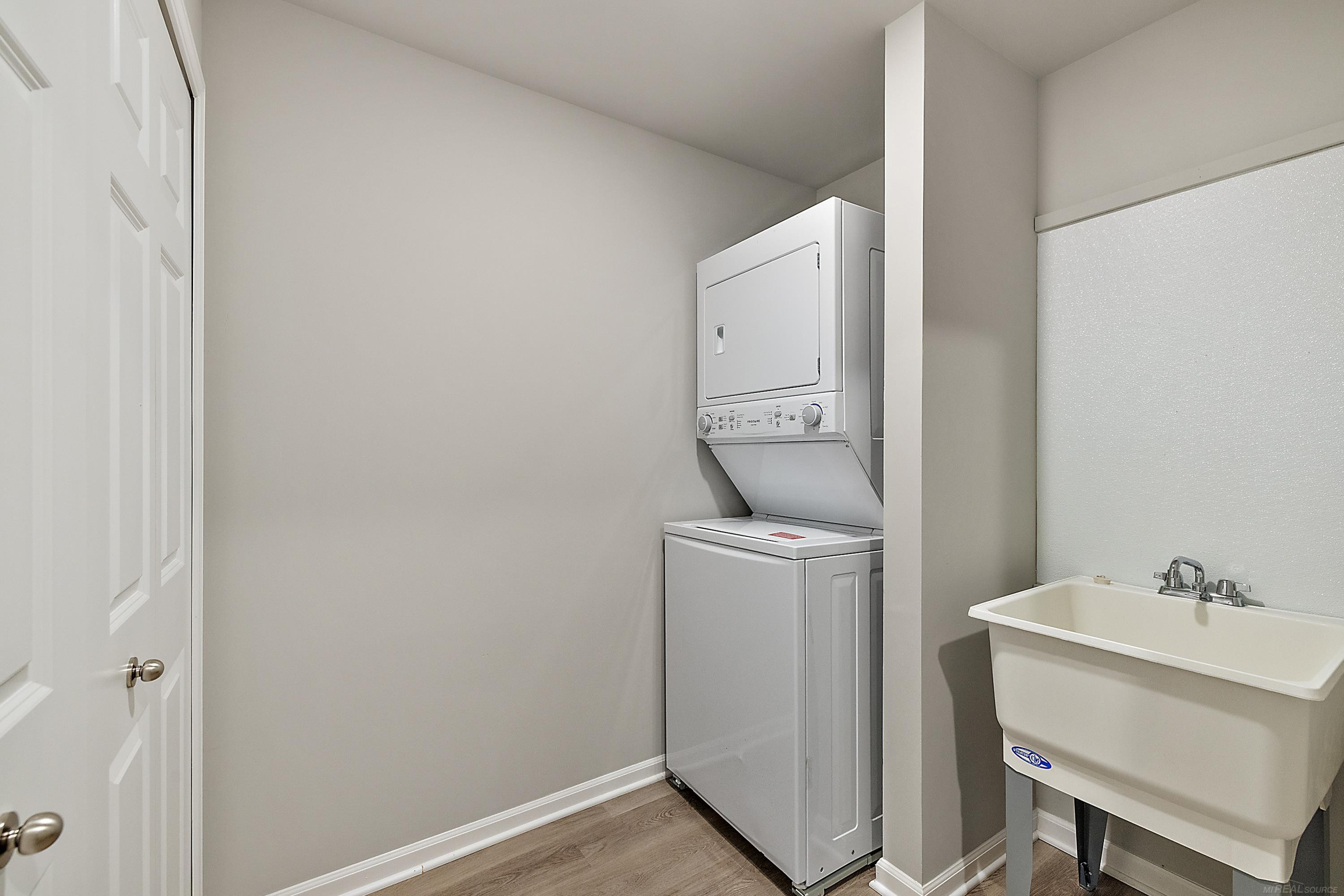 28259 Loews Drive, Bldg 8 Unit 2B, MI — Photo 27