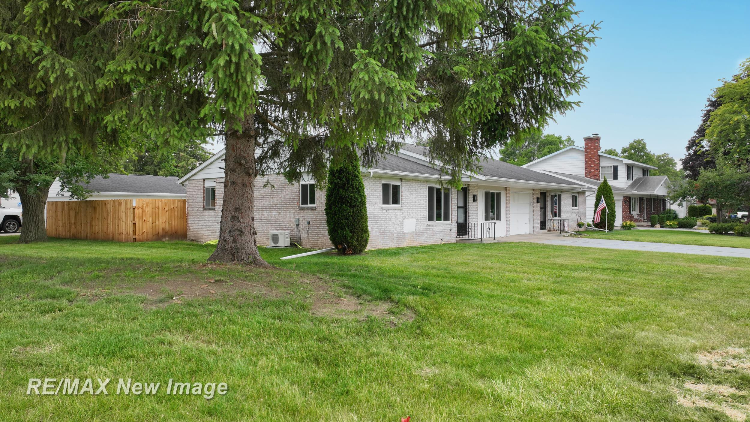 5019 Glenfield Drive, Saginaw, MI 48638 — Photo 2