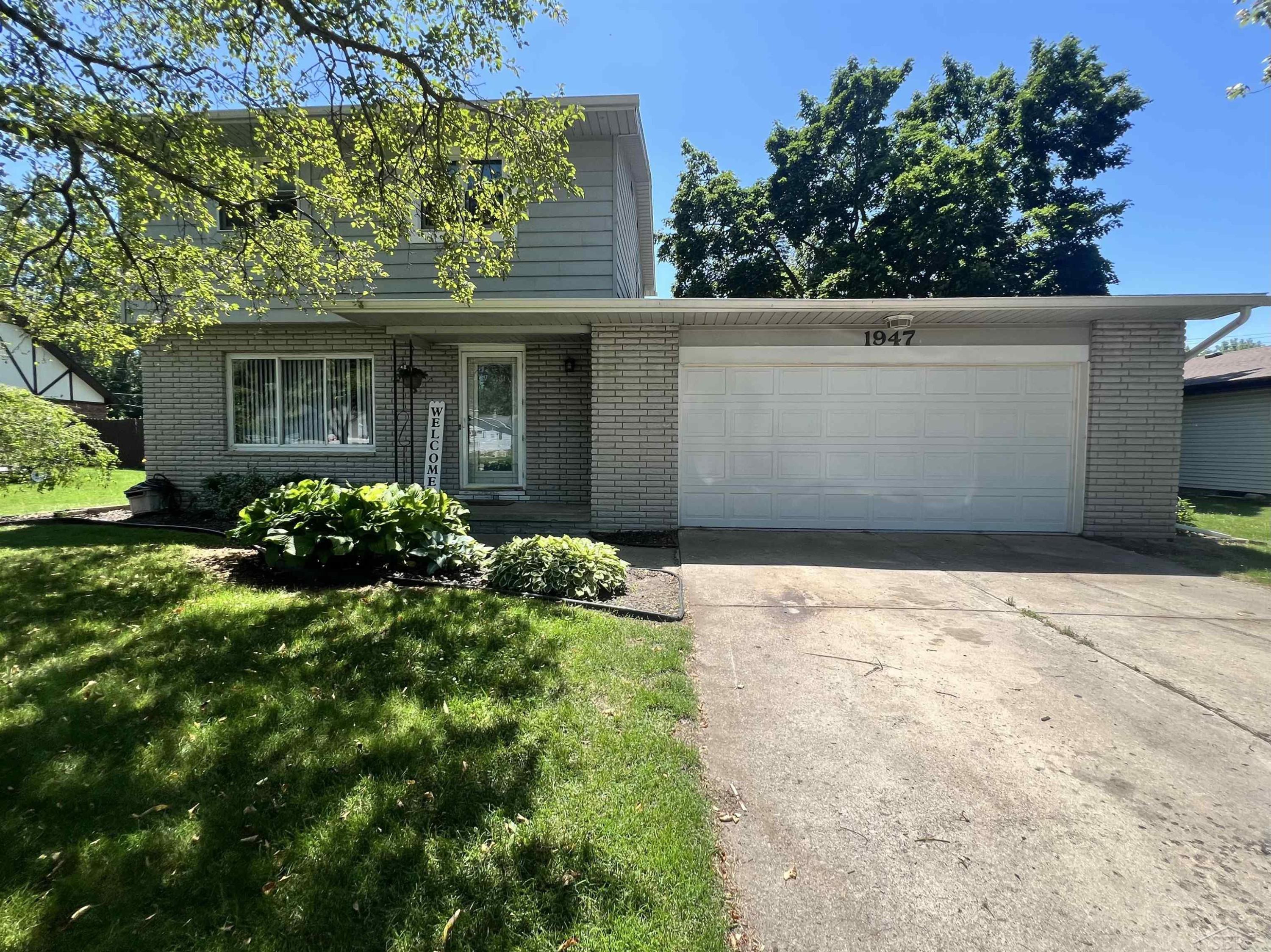 1947 Crescent Drive, Saginaw, MI 48604 — Photo 3