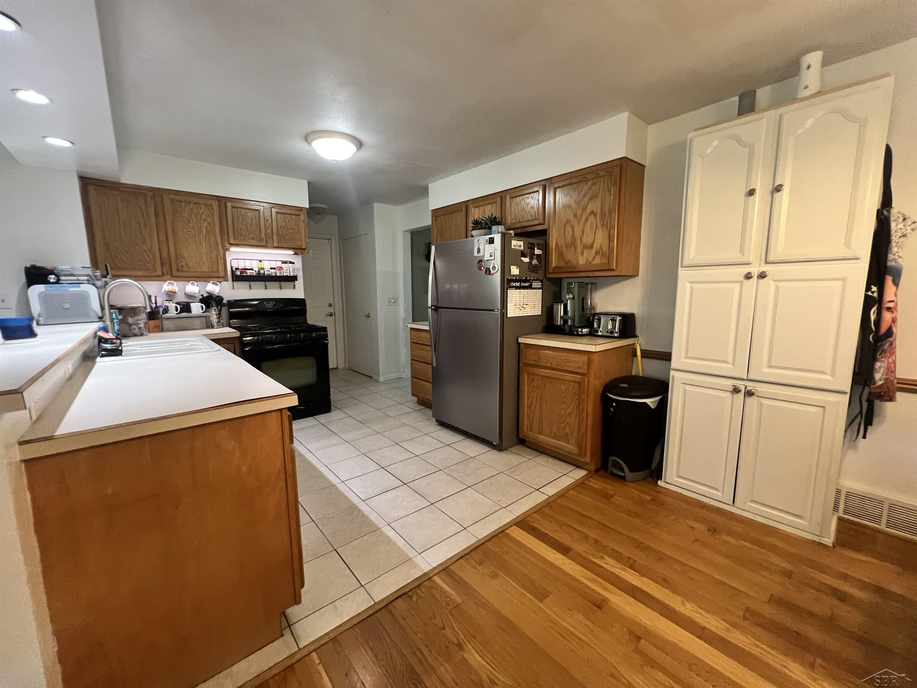 1947 Crescent Drive, Saginaw, MI 48604 — Photo 12