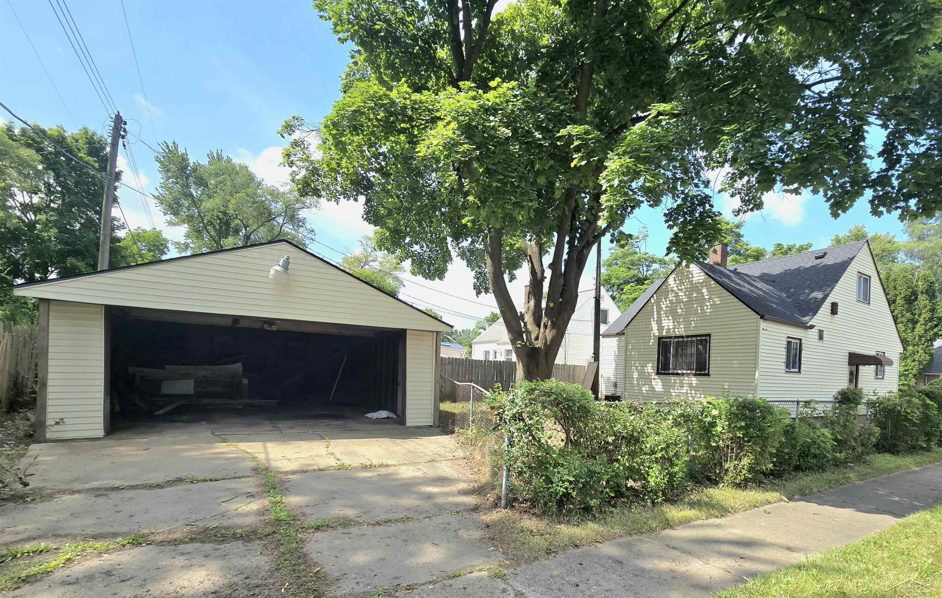 5518 Winthrop Boulevard, Flint, MI 48505 — Photo 18