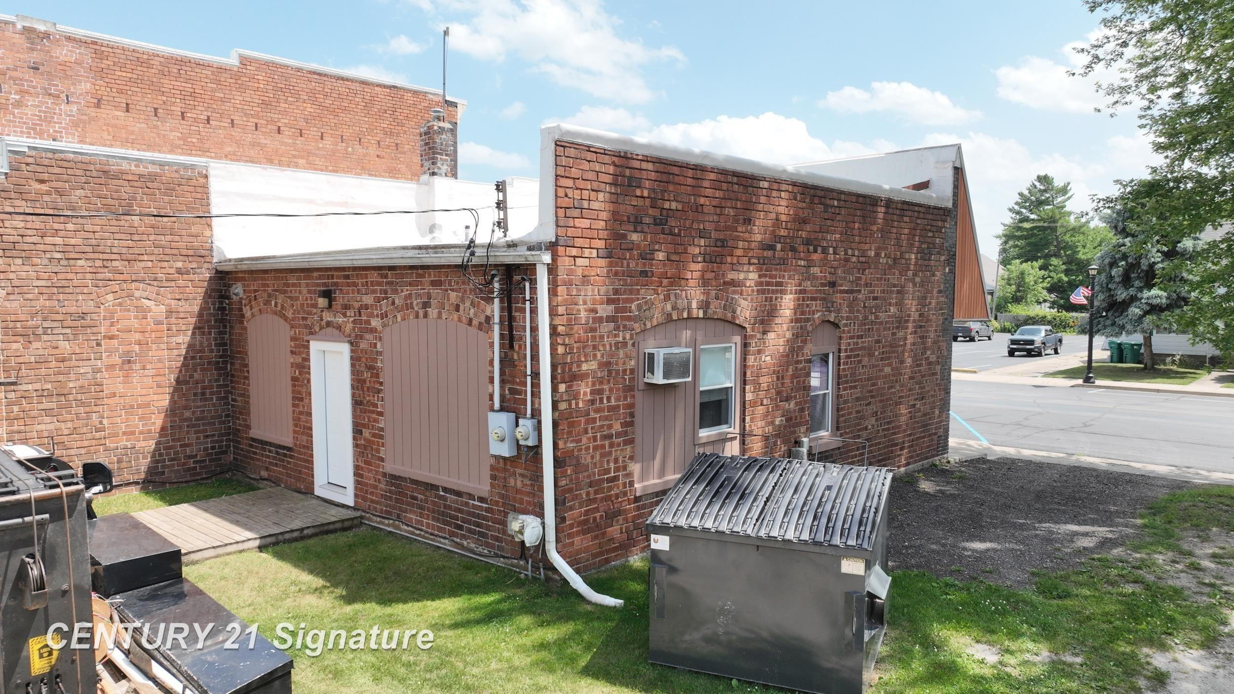 9463 Genesee Street, New Lothrop, MI 48460 — Photo 31