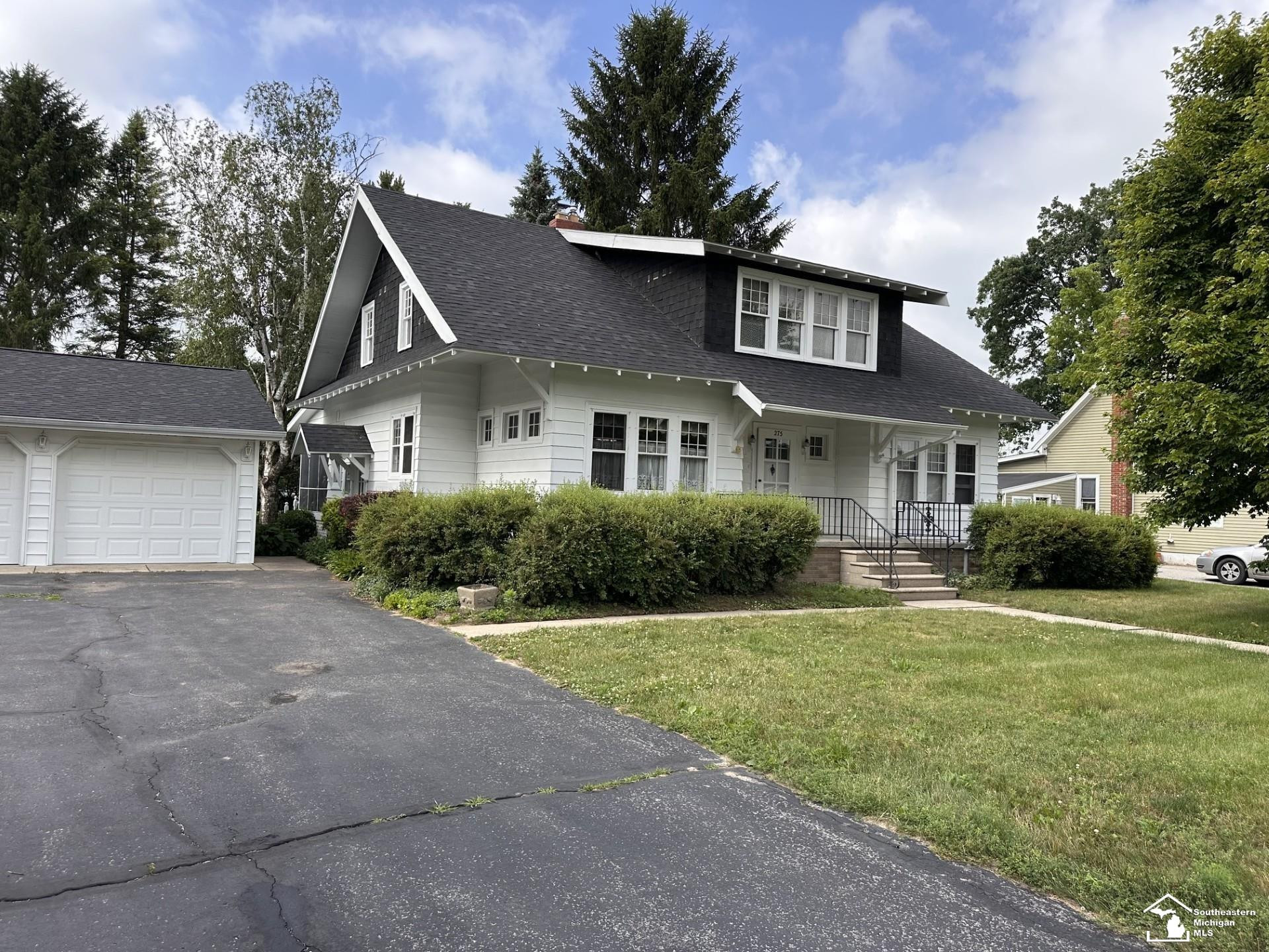 275 W Vesey Street, Petersburg, MI 49270
