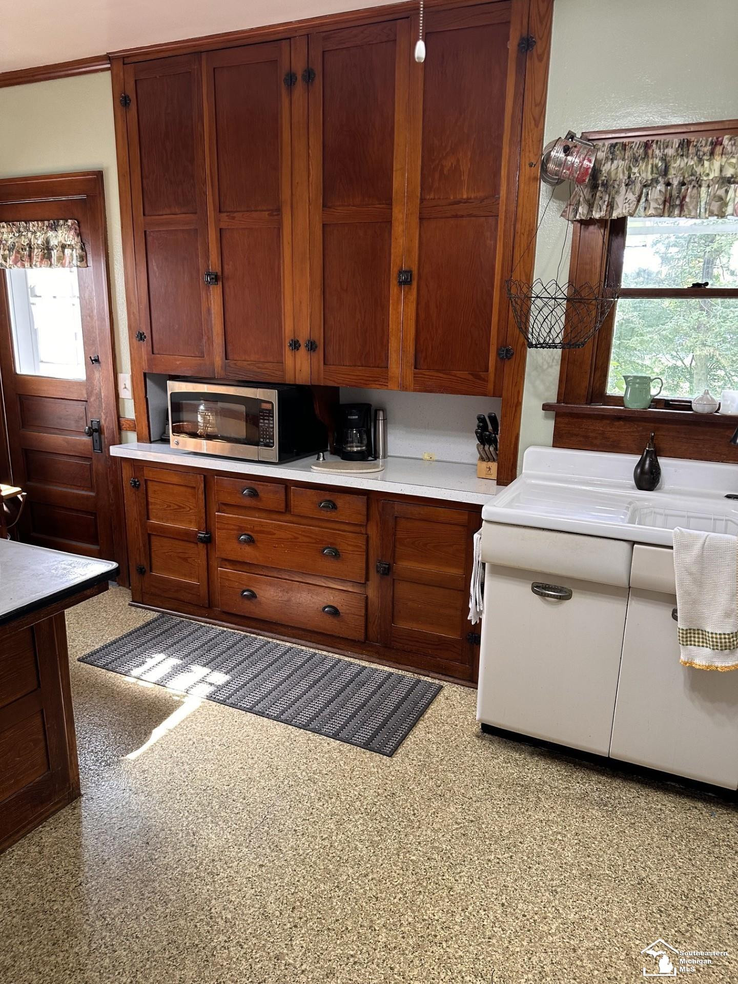 275 W Vesey Street, Petersburg, MI 49270 — Photo 12
