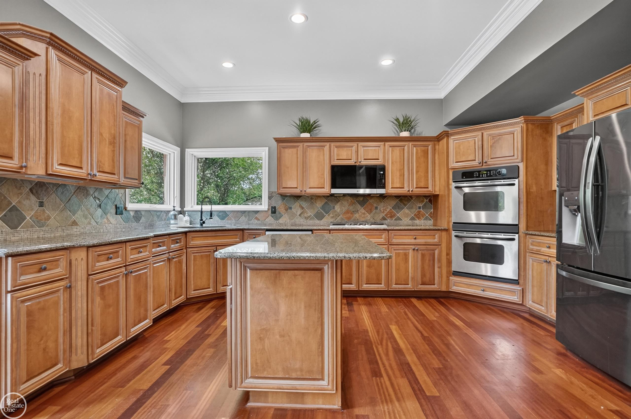 53987 Trent River Drive, Shelby Twp, MI 48315 — Photo 11
