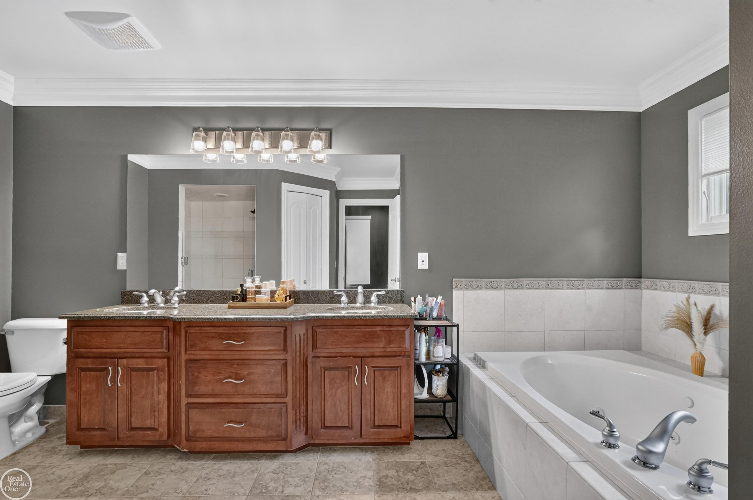 53987 Trent River Drive, Shelby Twp, MI 48315 — Photo 19