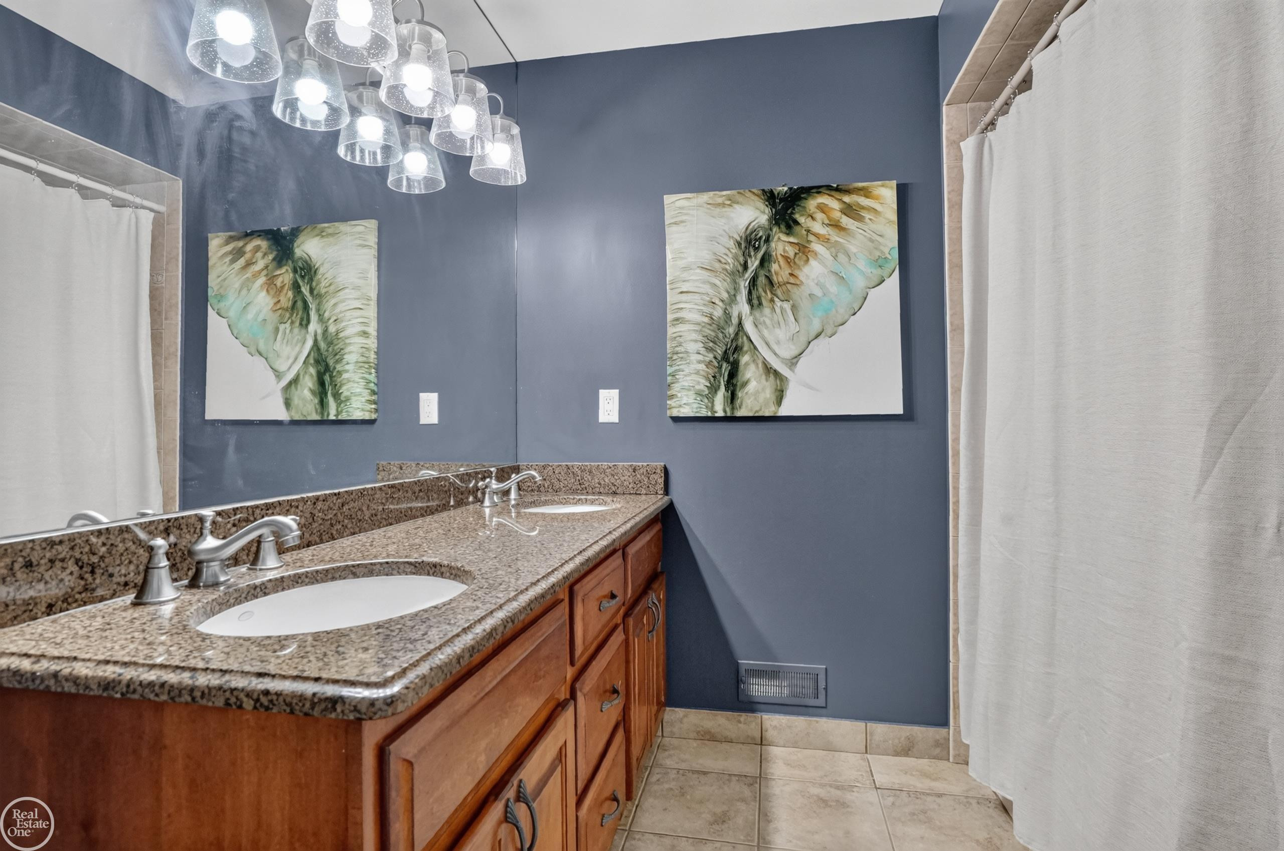 53987 Trent River Drive, Shelby Twp, MI 48315 — Photo 29