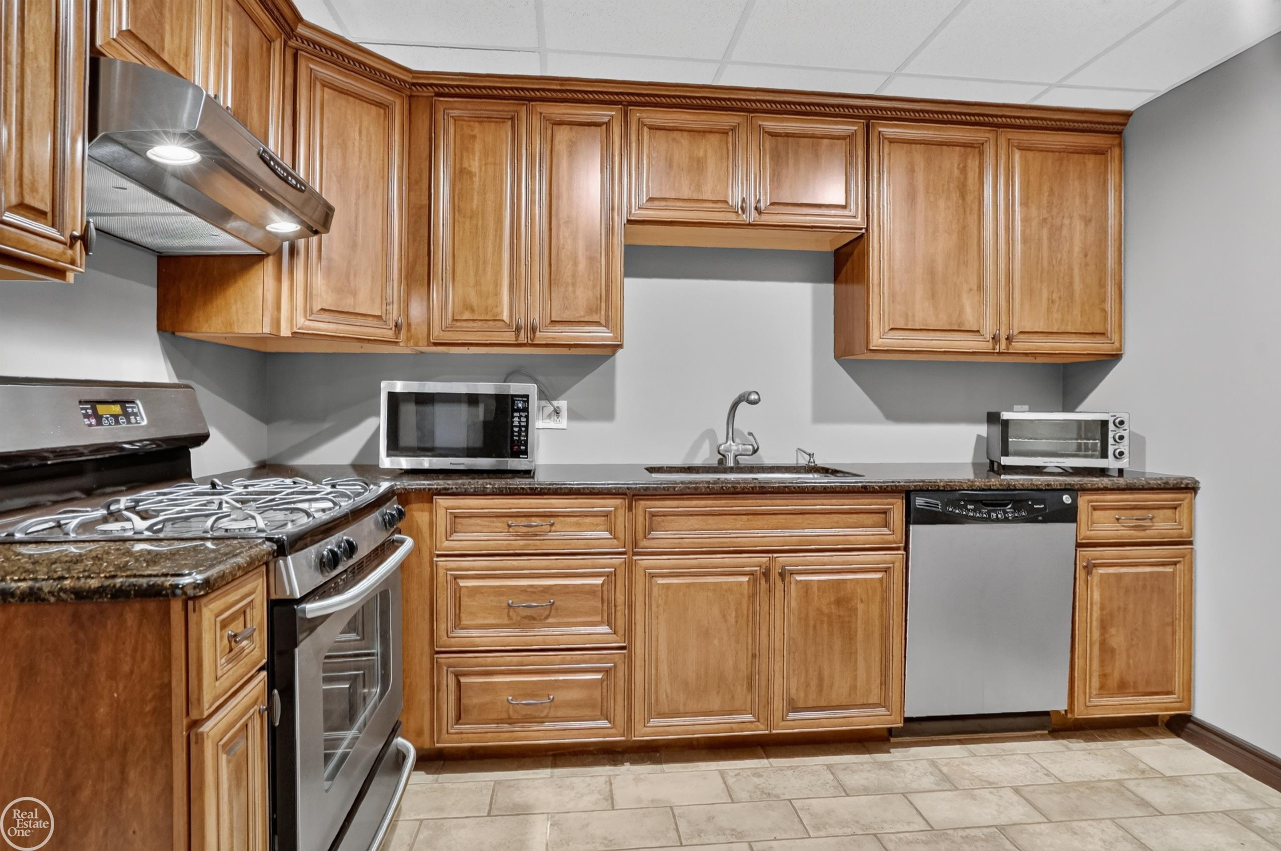 53987 Trent River Drive, Shelby Twp, MI 48315 — Photo 38