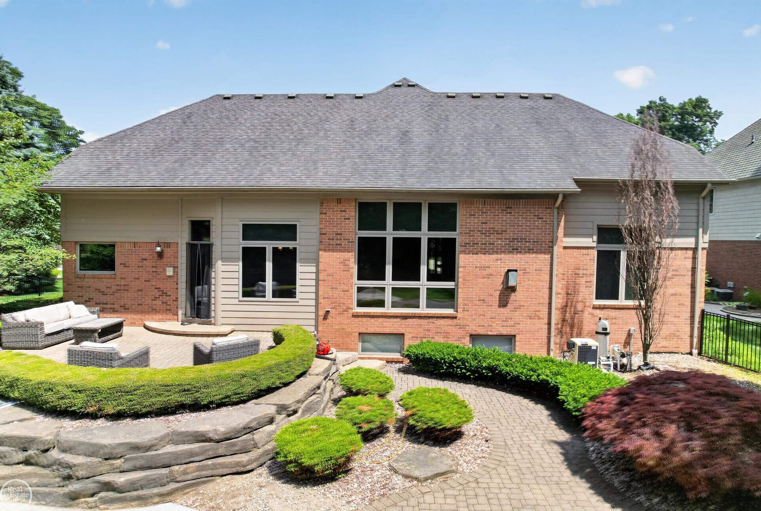 53987 Trent River Drive, Shelby Twp, MI 48315 — Photo 48