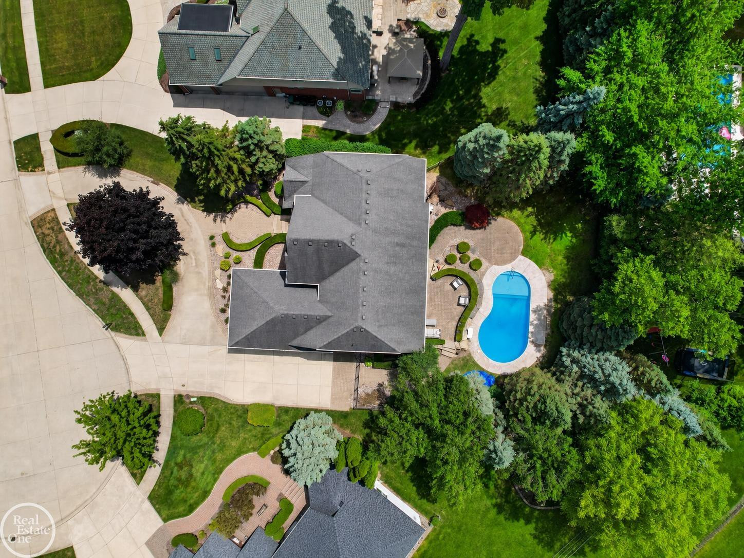 53987 Trent River Drive, Shelby Twp, MI 48315 — Photo 54