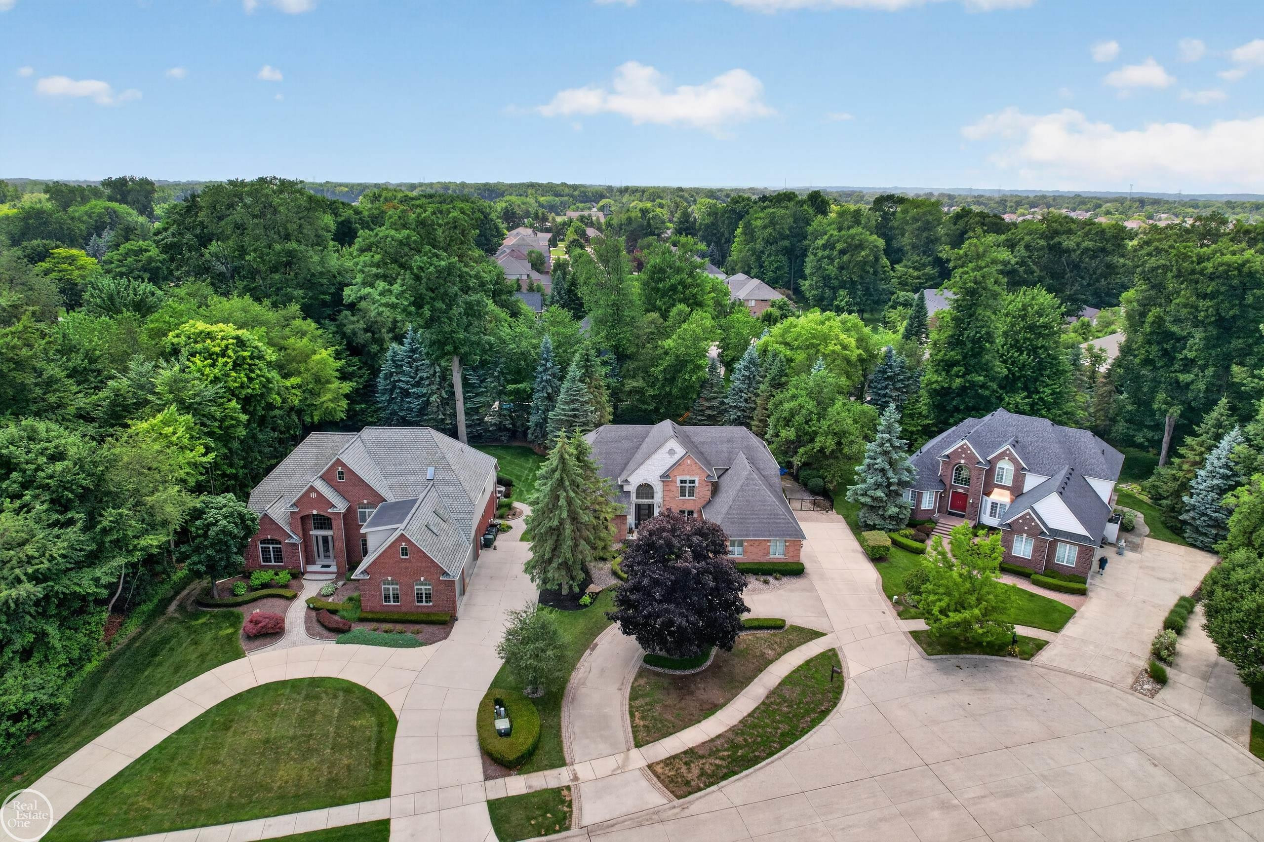 53987 Trent River Drive, Shelby Twp, MI 48315 — Photo 56