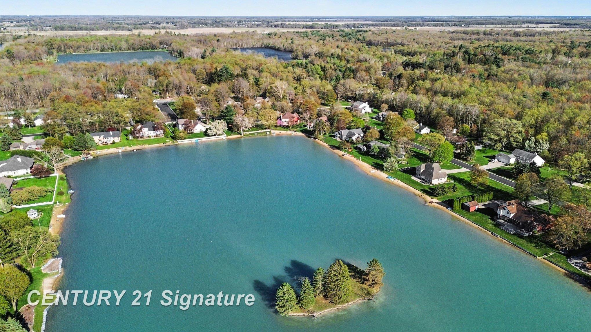 1944 E Lake Circle Drive, Saginaw, MI 48609 — Photo 5