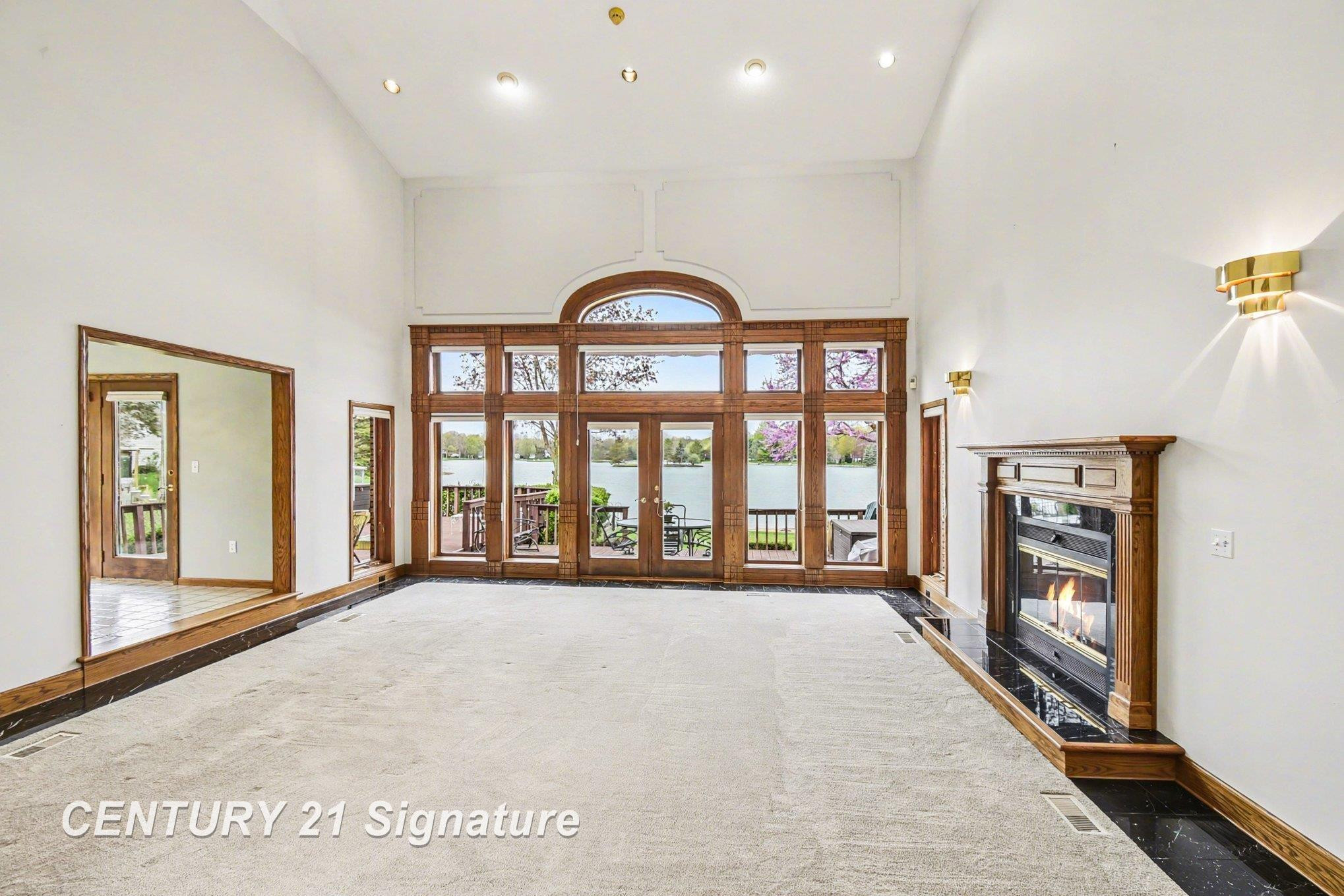 1944 E Lake Circle Drive, Saginaw, MI 48609 — Photo 11