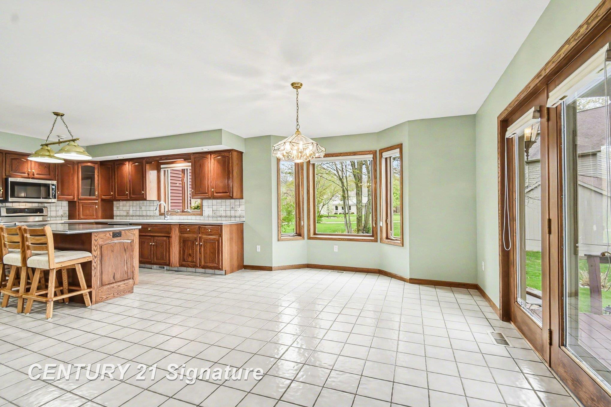 1944 E Lake Circle Drive, Saginaw, MI 48609 — Photo 14