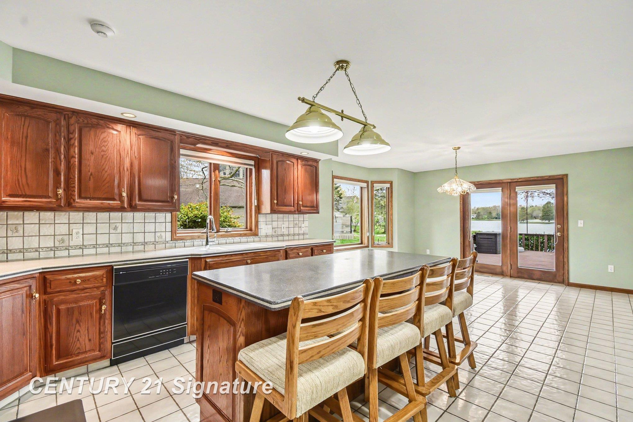 1944 E Lake Circle Drive, Saginaw, MI 48609 — Photo 18