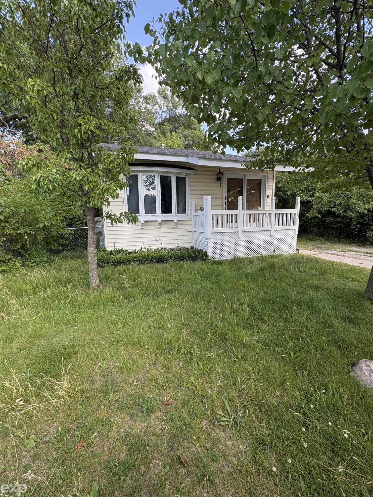 182 River trail Drive, Bay City, MI 48706