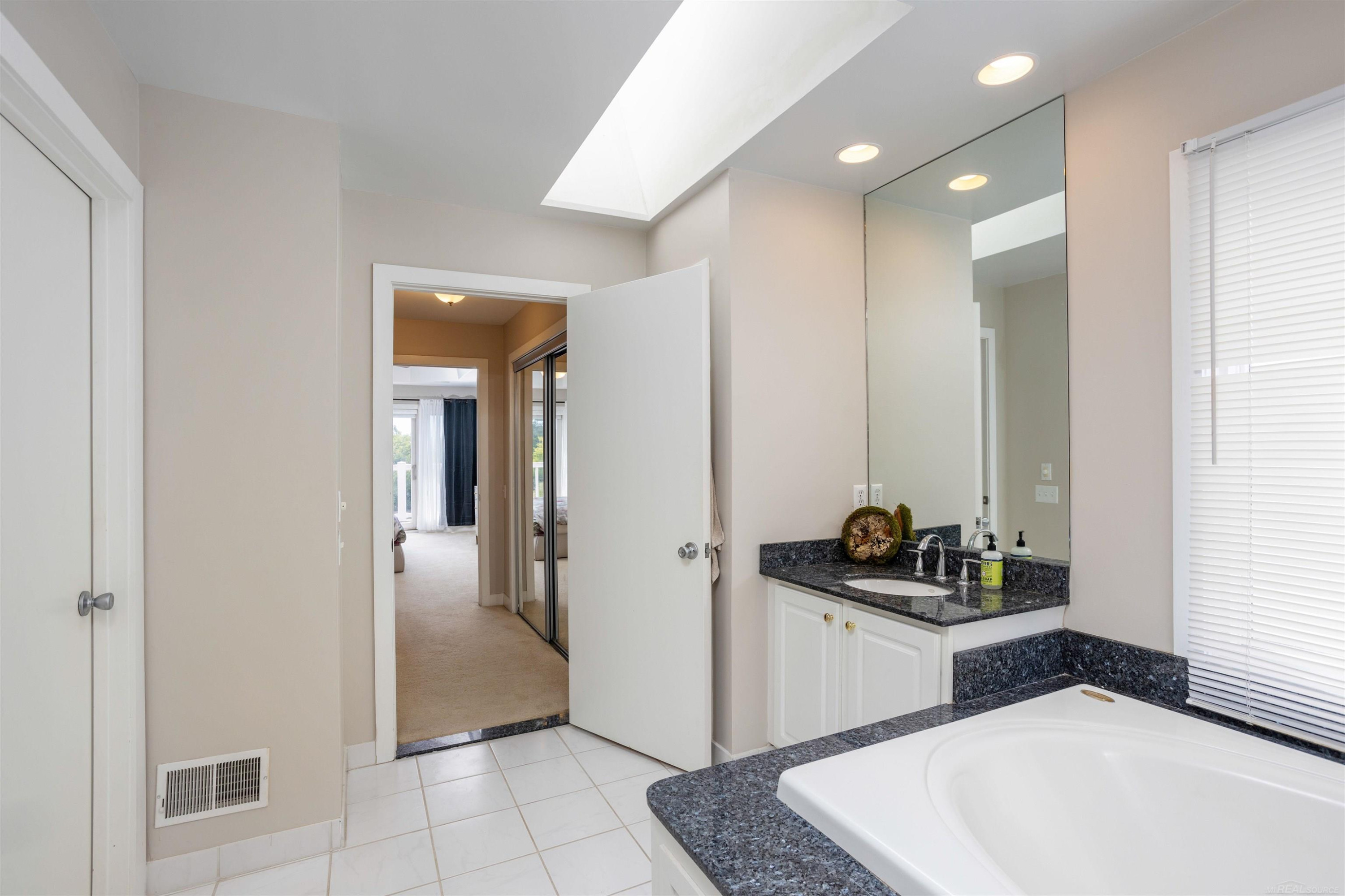 170 Keelson Drive, Detroit, MI 48215 — Photo 40