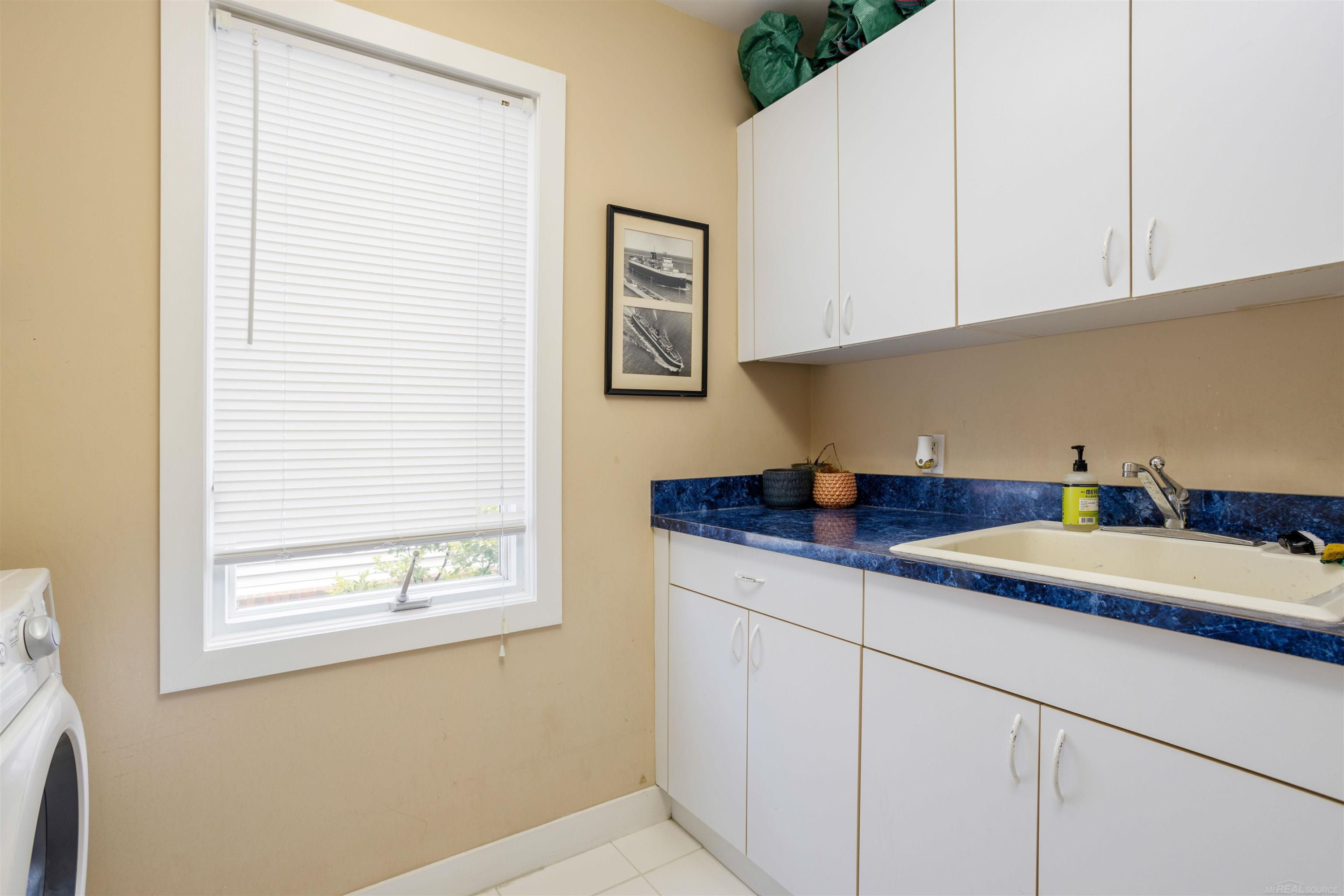 170 Keelson Drive, Detroit, MI 48215 — Photo 49