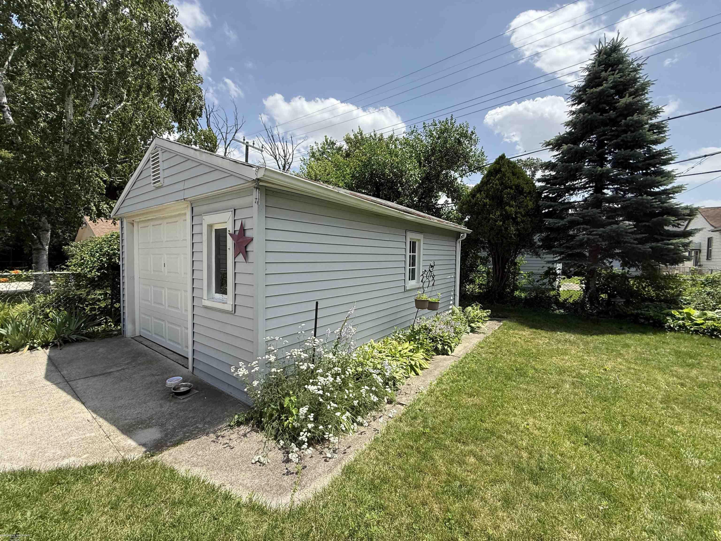 536 E Shevlin Avenue, MI 48030 — Photo 12