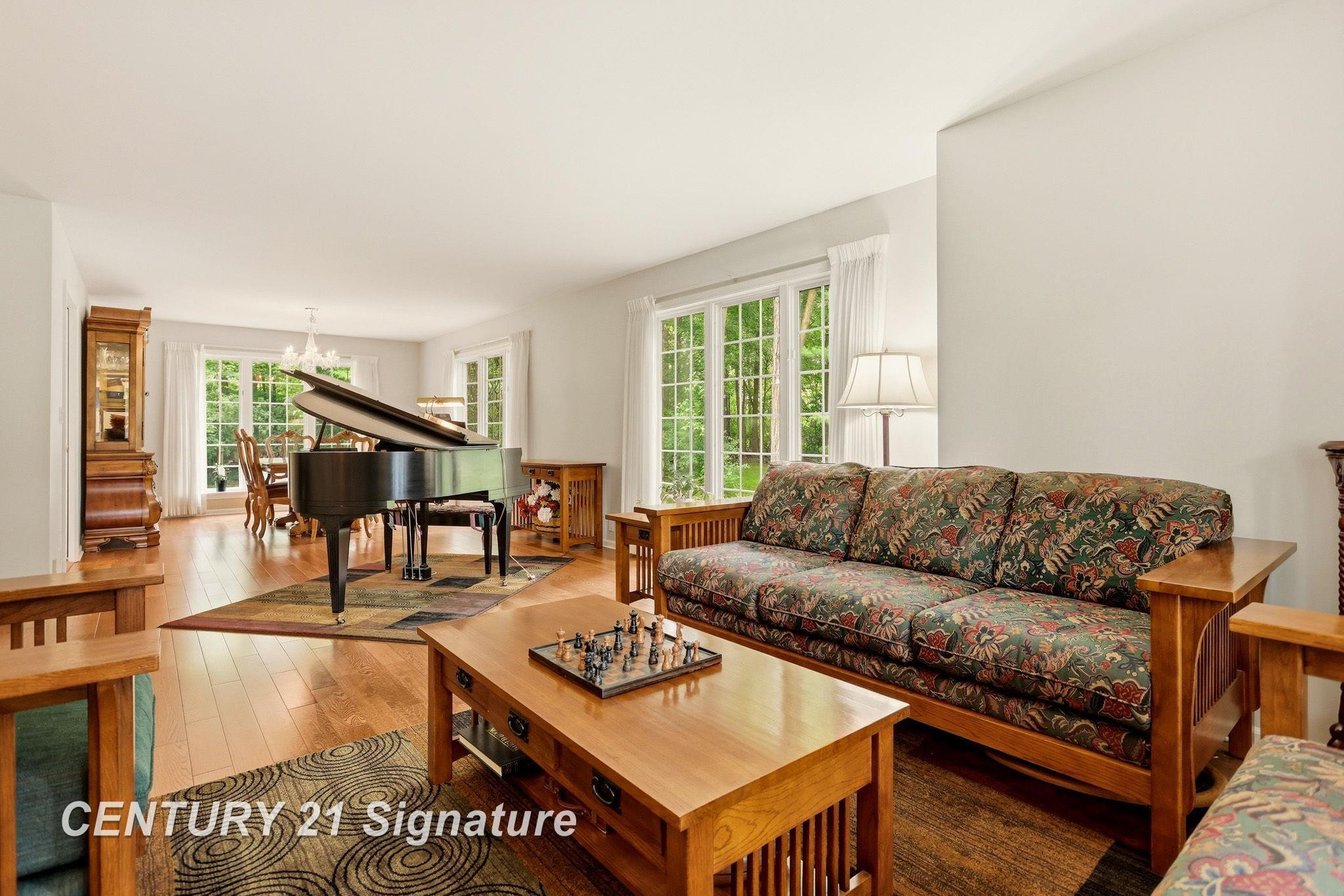 4210 Maple Woods West Drive, Saginaw, MI 48603 — Photo 10