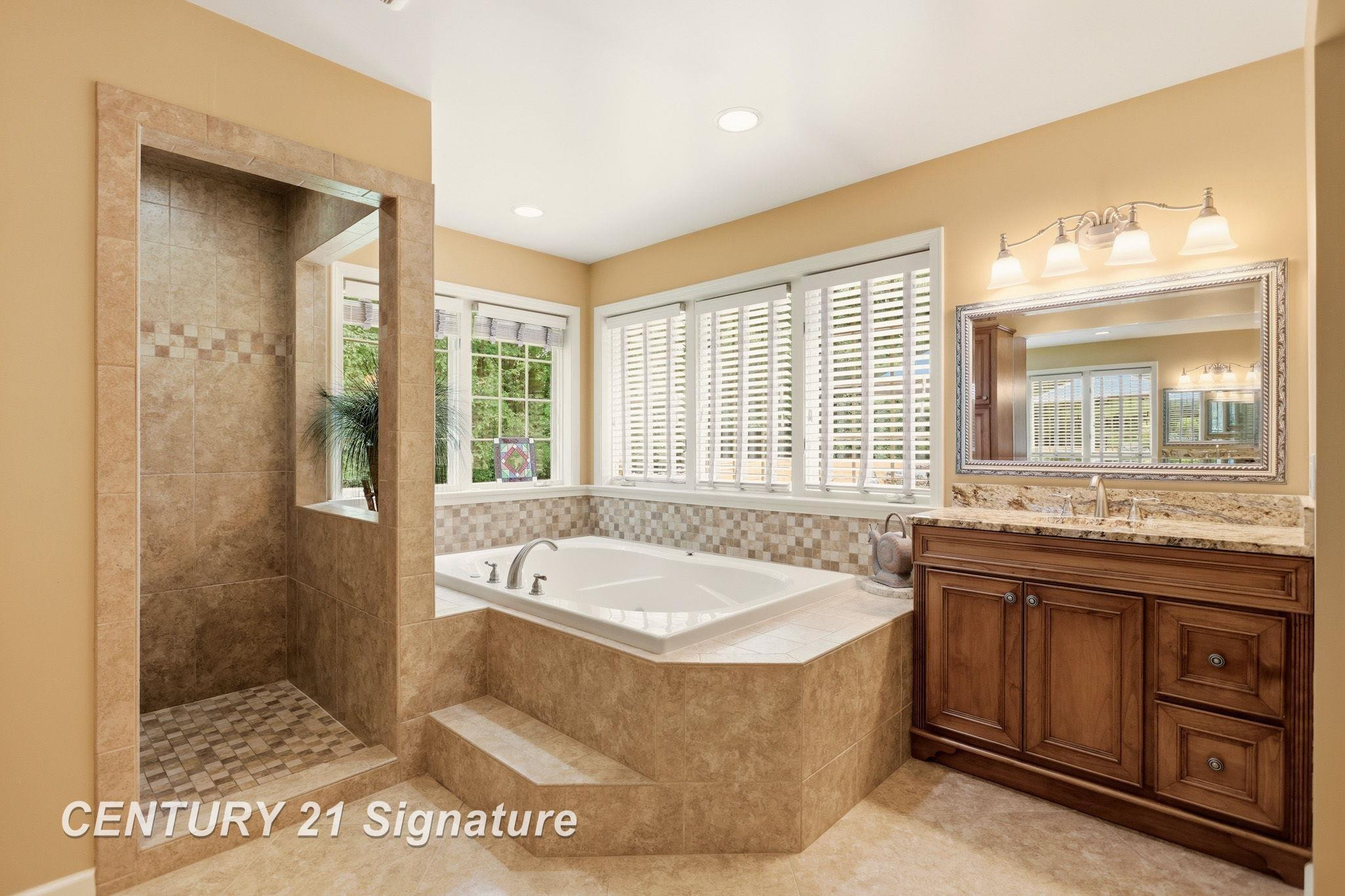 4210 Maple Woods West Drive, Saginaw, MI 48603 — Photo 33