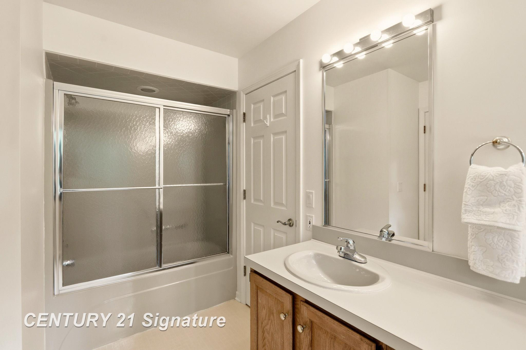 4210 Maple Woods West Drive, Saginaw, MI 48603 — Photo 37