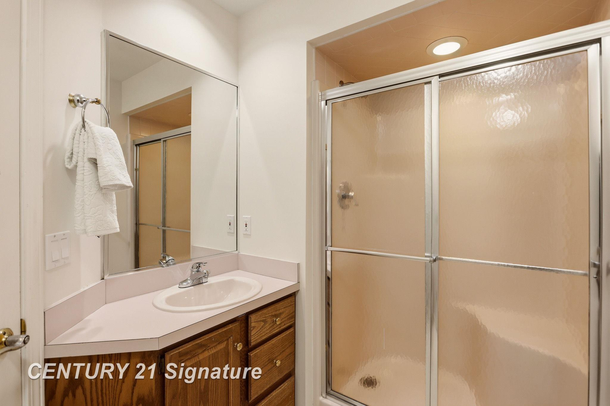4210 Maple Woods West Drive, Saginaw, MI 48603 — Photo 41