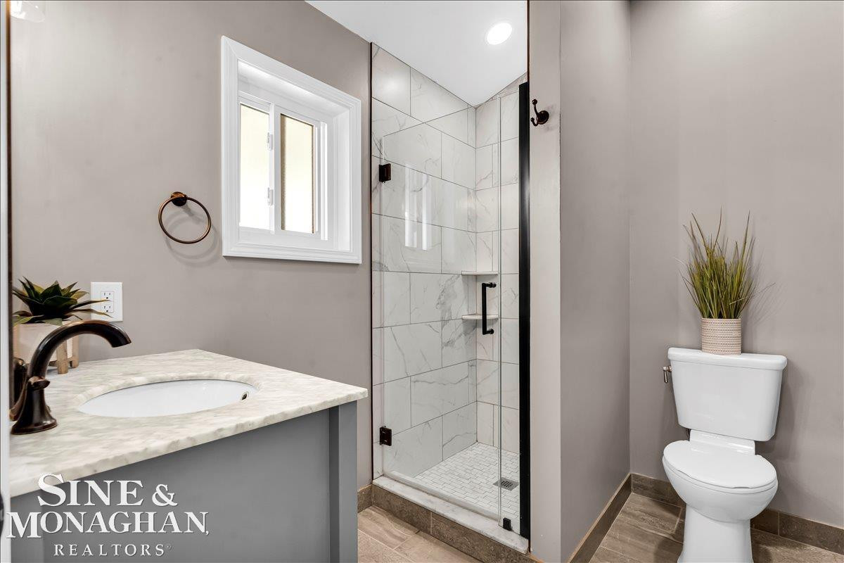 855 Montana Street, Marysville, MI 48040 — Photo 17