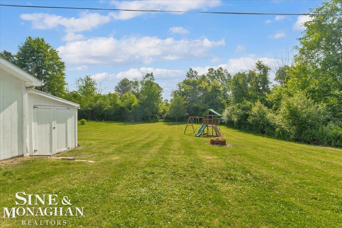 855 Montana Street, Marysville, MI 48040 — Photo 40