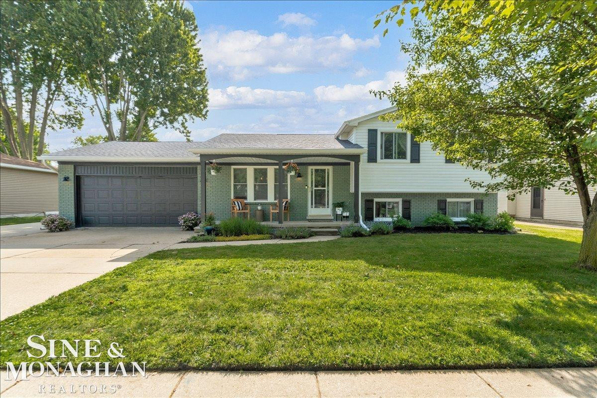 855 Montana Street, Marysville, MI 48040 — Photo 45