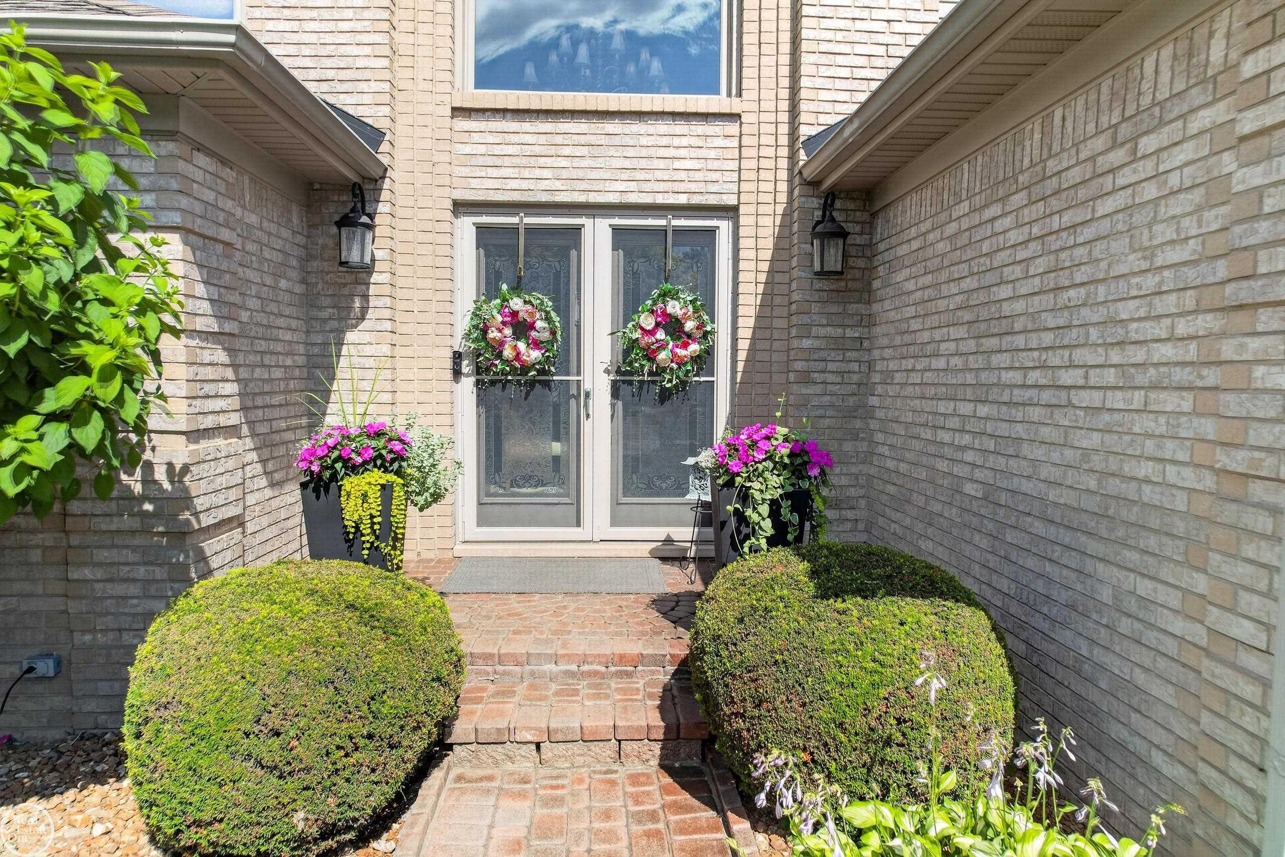 41220 Scarborough Court, Clinton Twp, MI 48038 — Photo 3